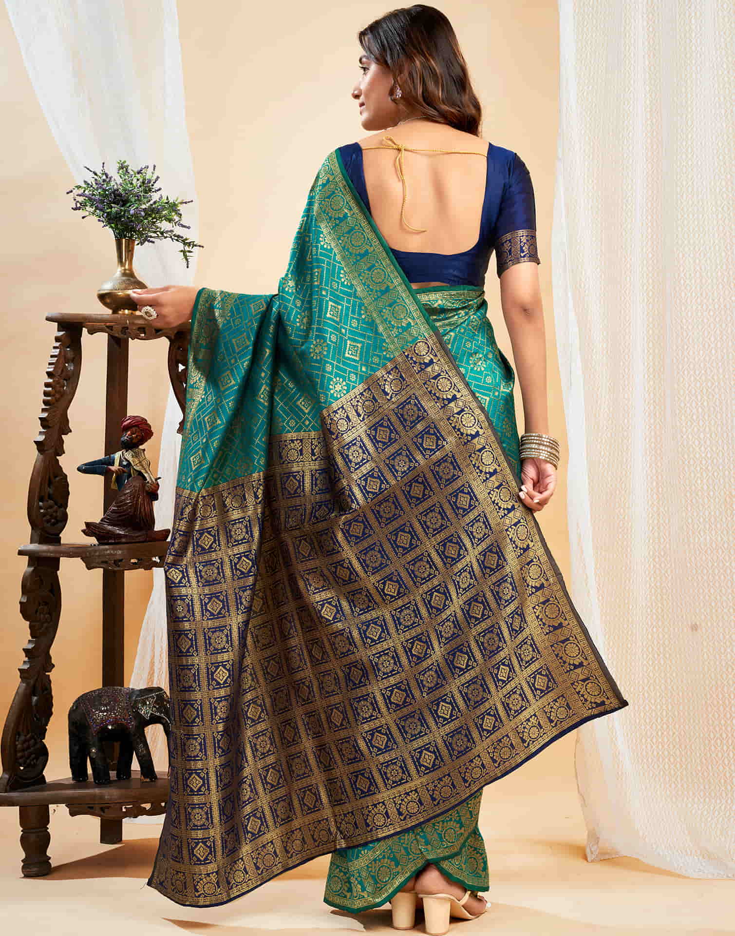 Green Silk Woven Banarasi Saree - Image 8