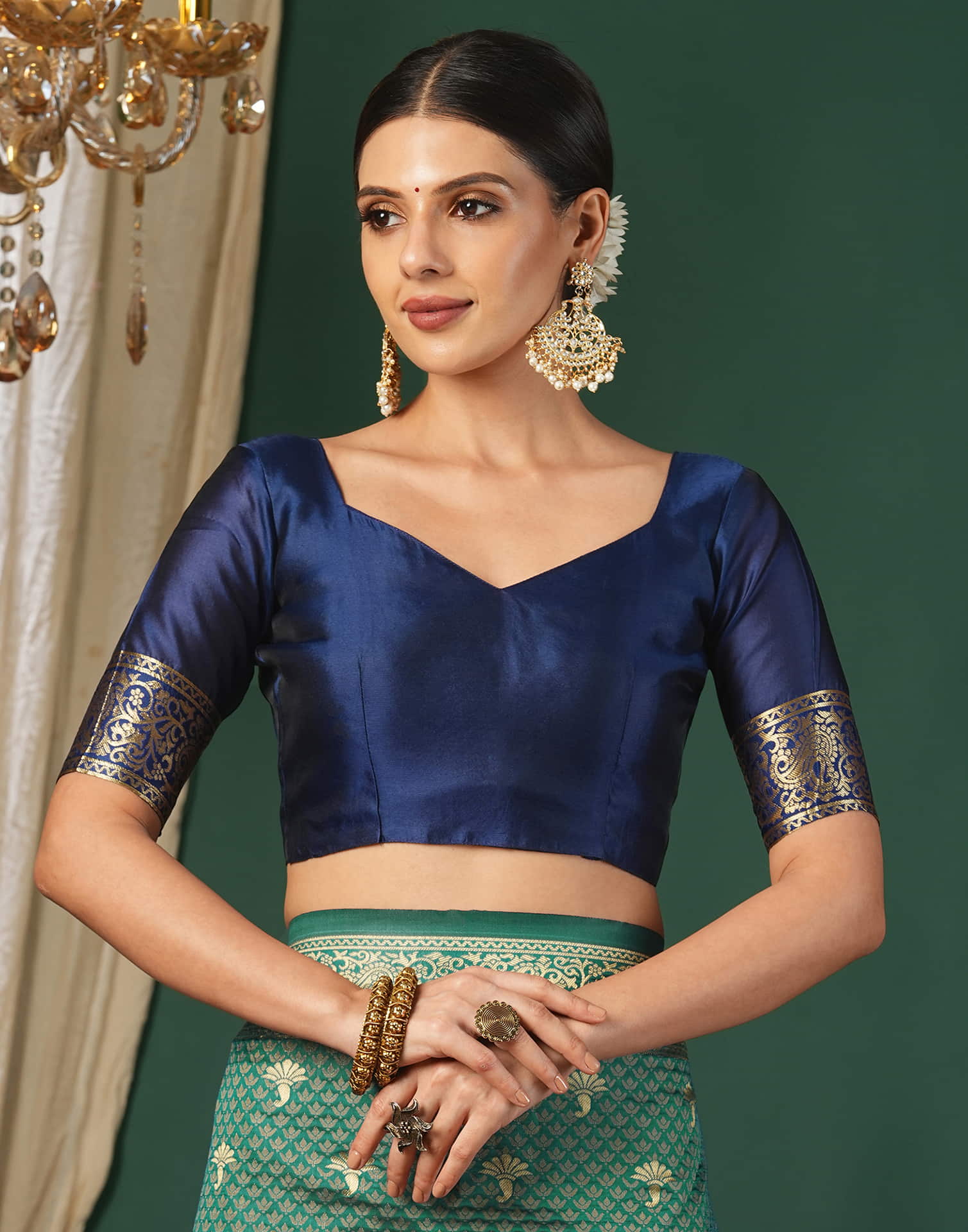 Green Silk Blend Woven Banarasi Saree - Image 6