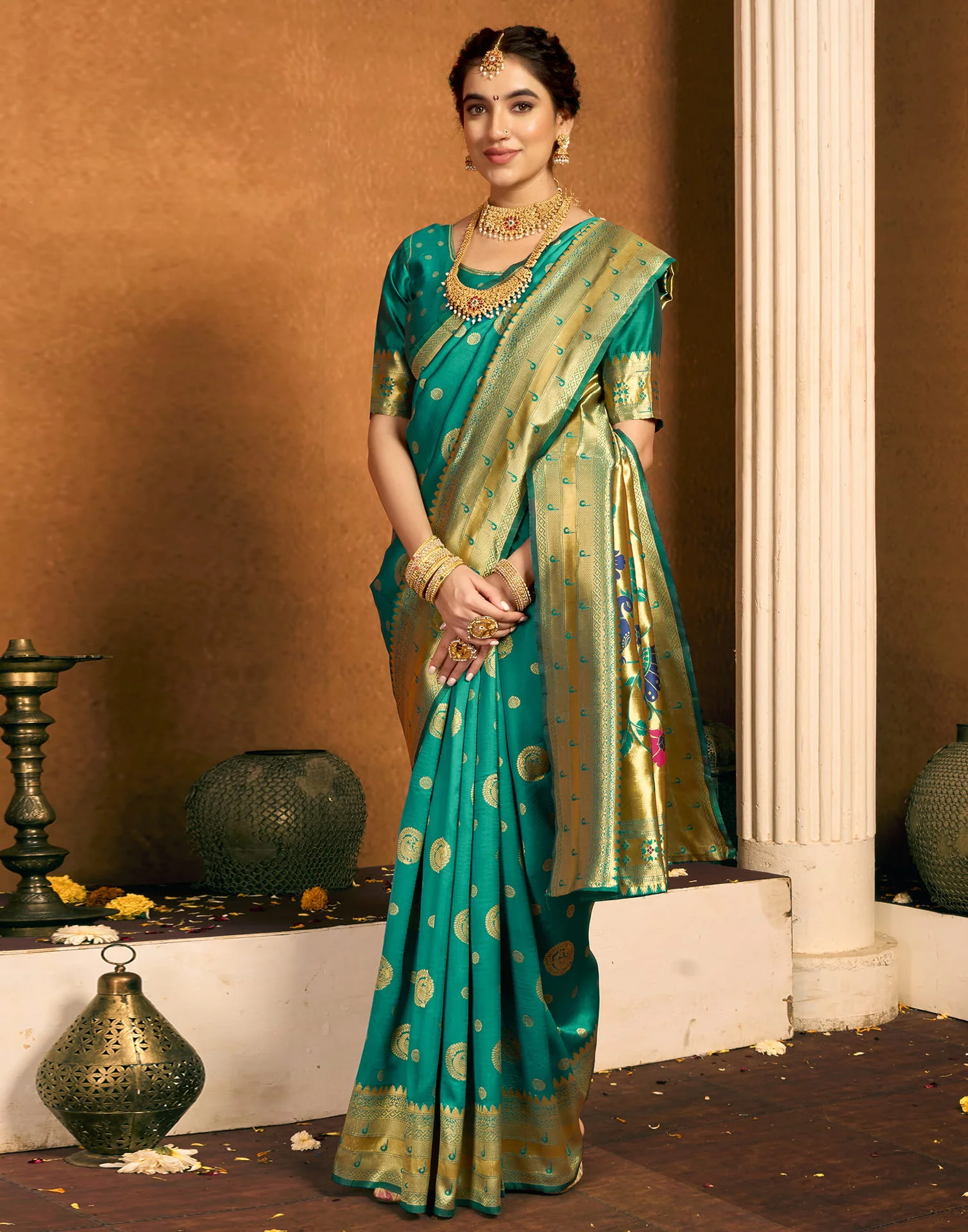 Green Silk Woven Paithani Saree - Image 4