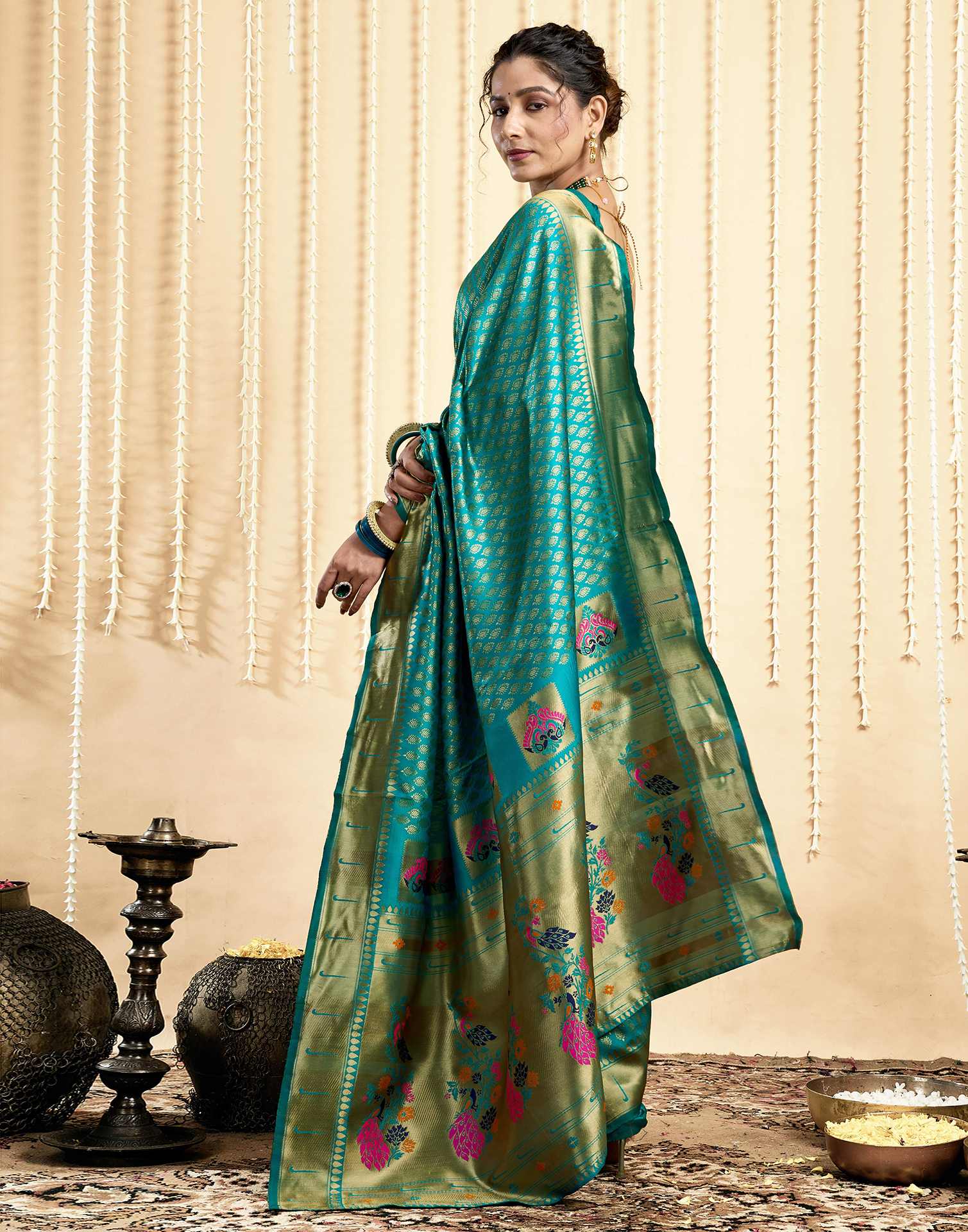 Teal Green Silk Woven Paithani Saree - Image 7