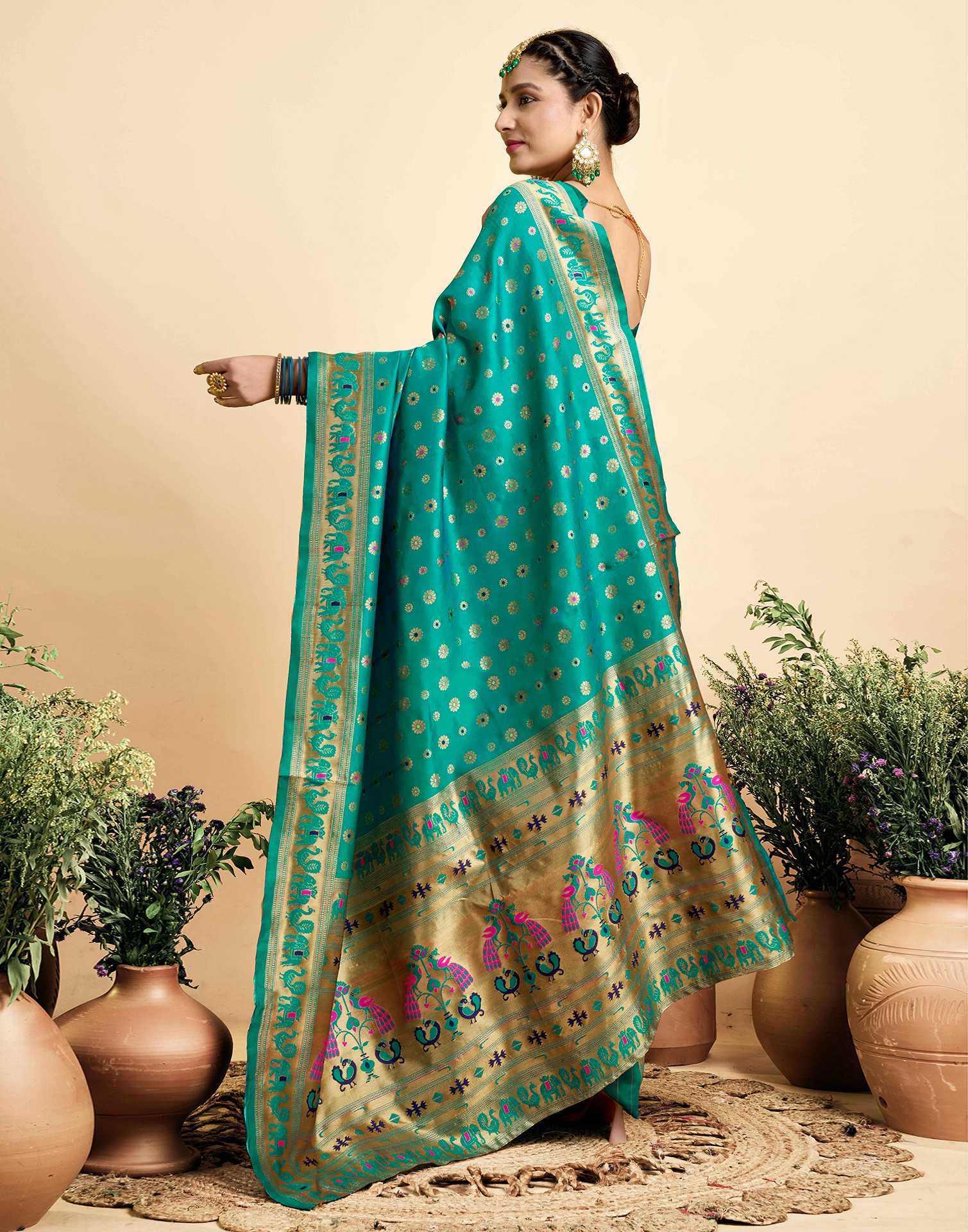 Teal Green Silk Woven Paithani Saree - Image 6
