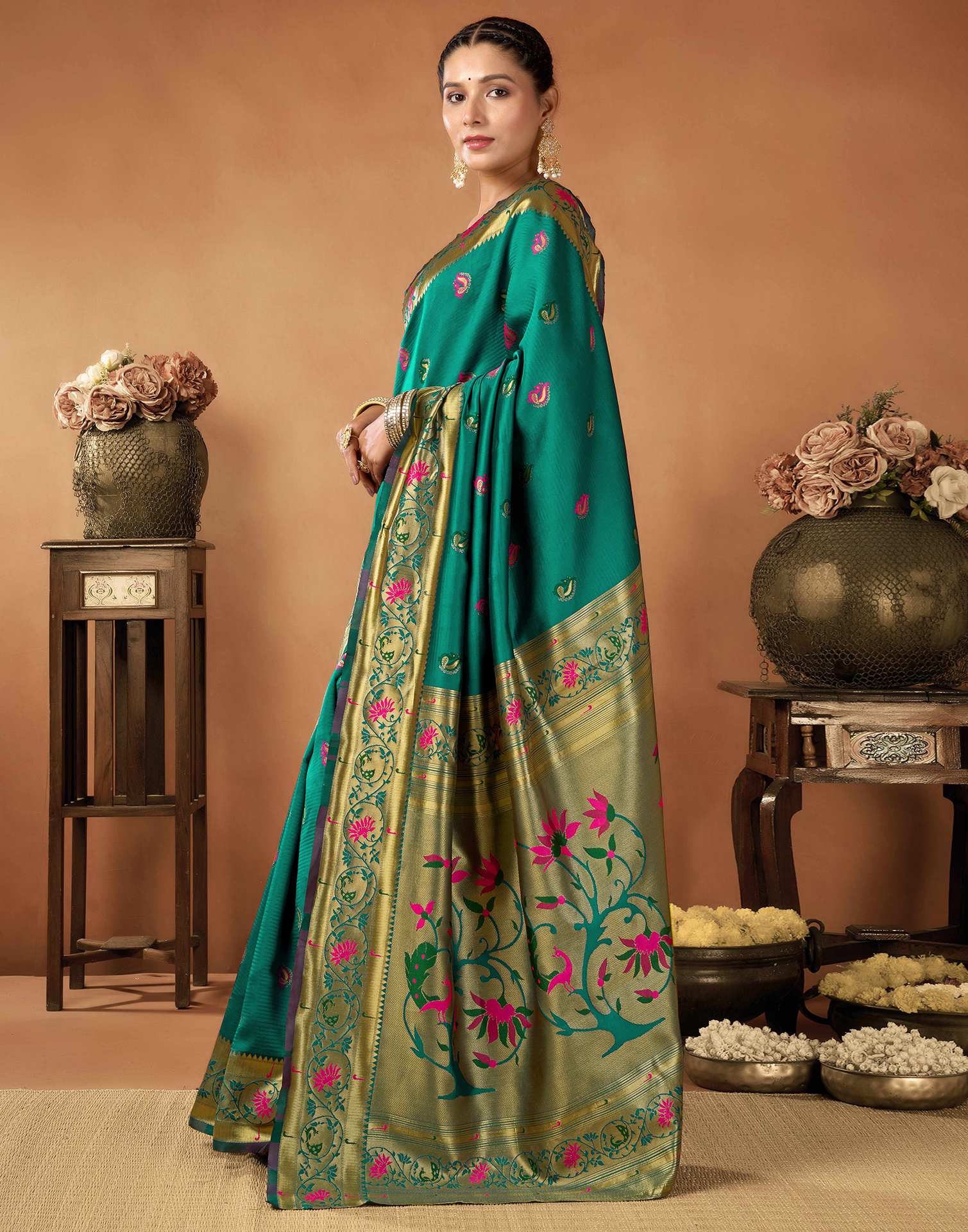 Teal Green Silk Woven Paithani Saree - Image 4