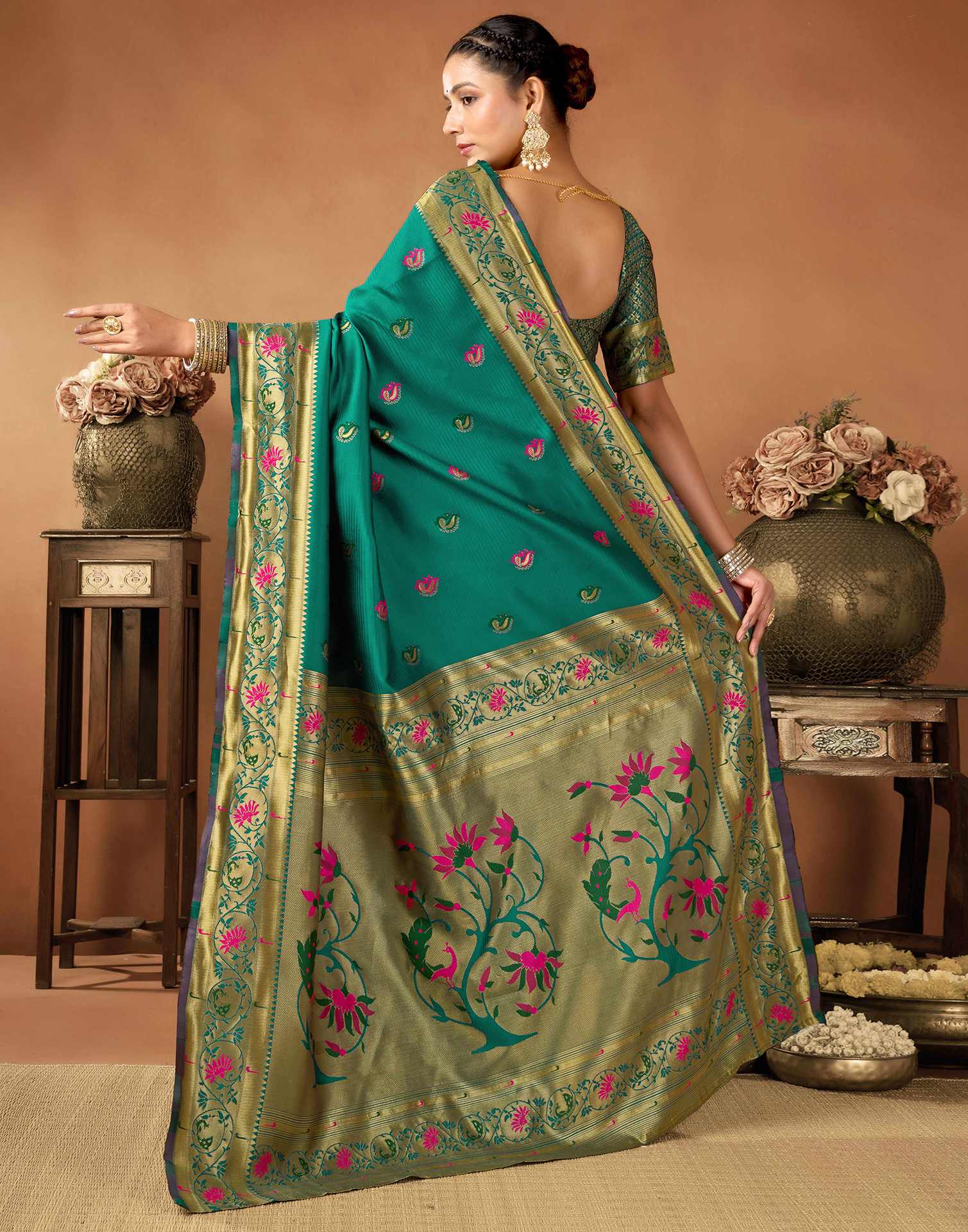 Teal Green Silk Woven Paithani Saree - Image 6