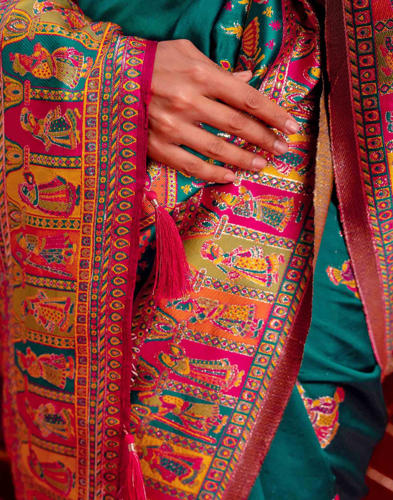 Teal Green Silk Woven Paithani Saree - Image 9