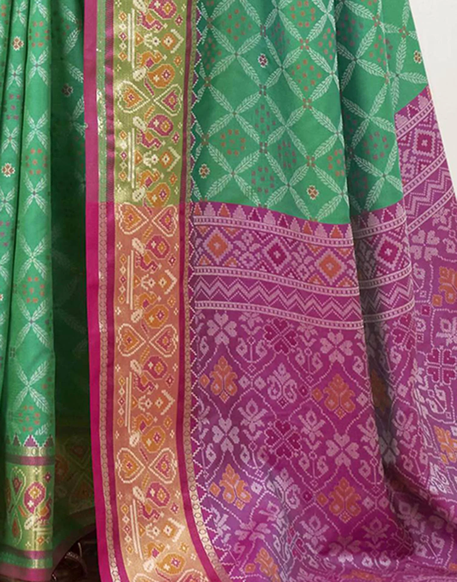 Teal Green Silk Woven Patola Saree - Image 6