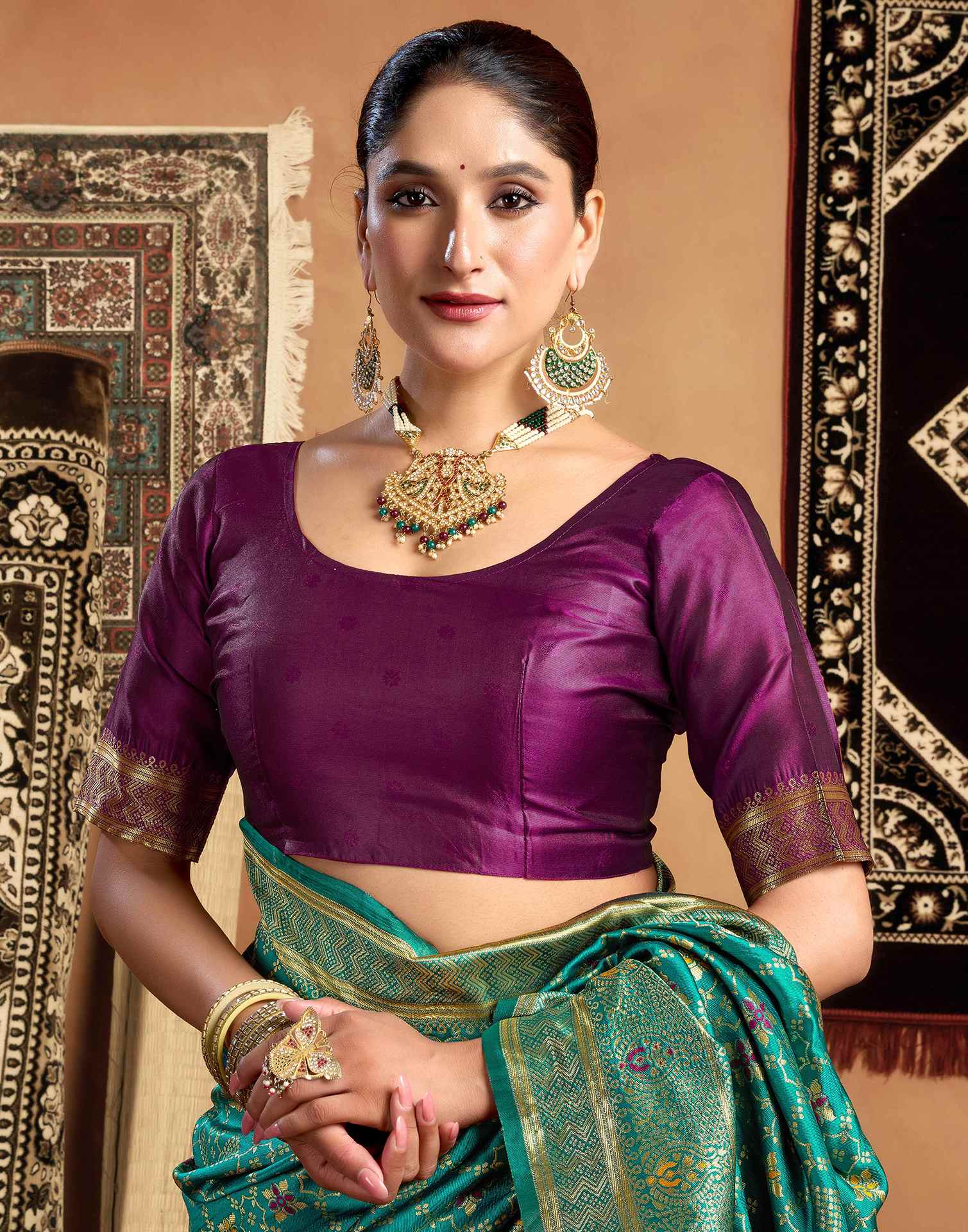 Teal Green Silk Woven Patola Saree - Image 7