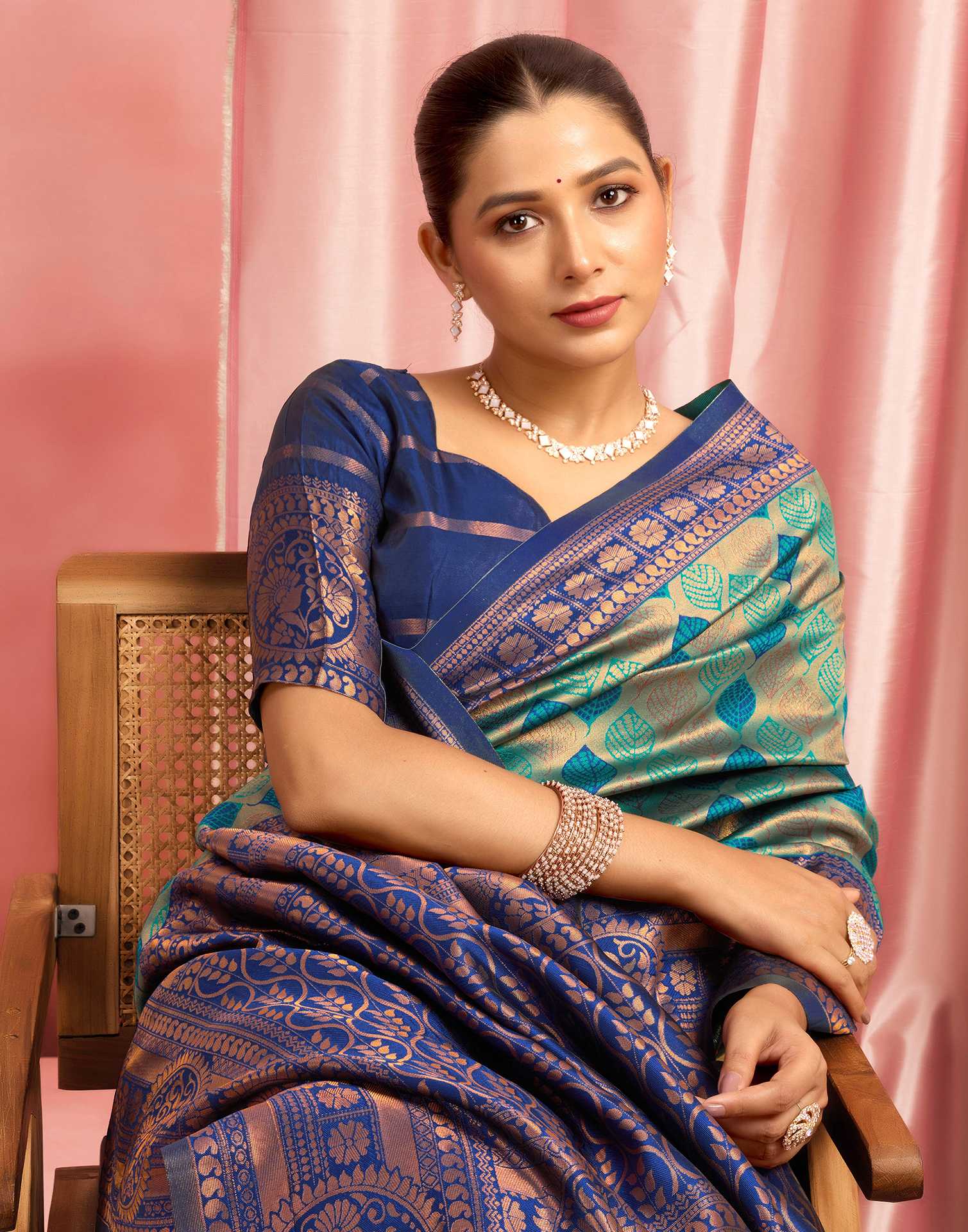 Teal Green Silk Woven Kanjivaram Saree - Image 2