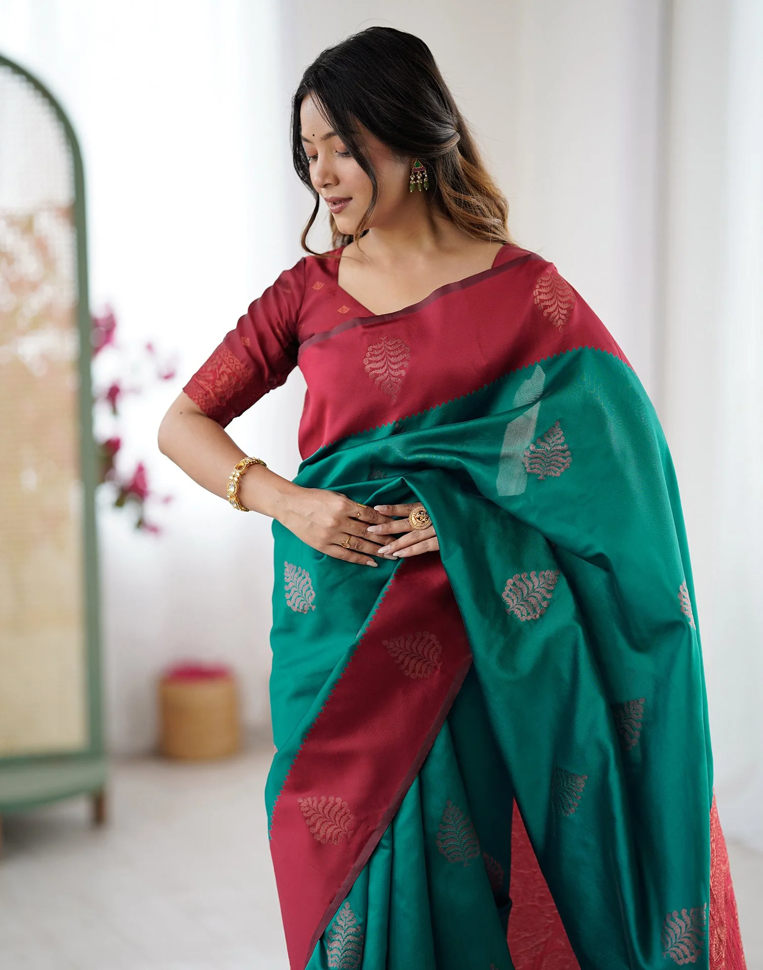 Teal Green Silk Woven Saree - Image 2