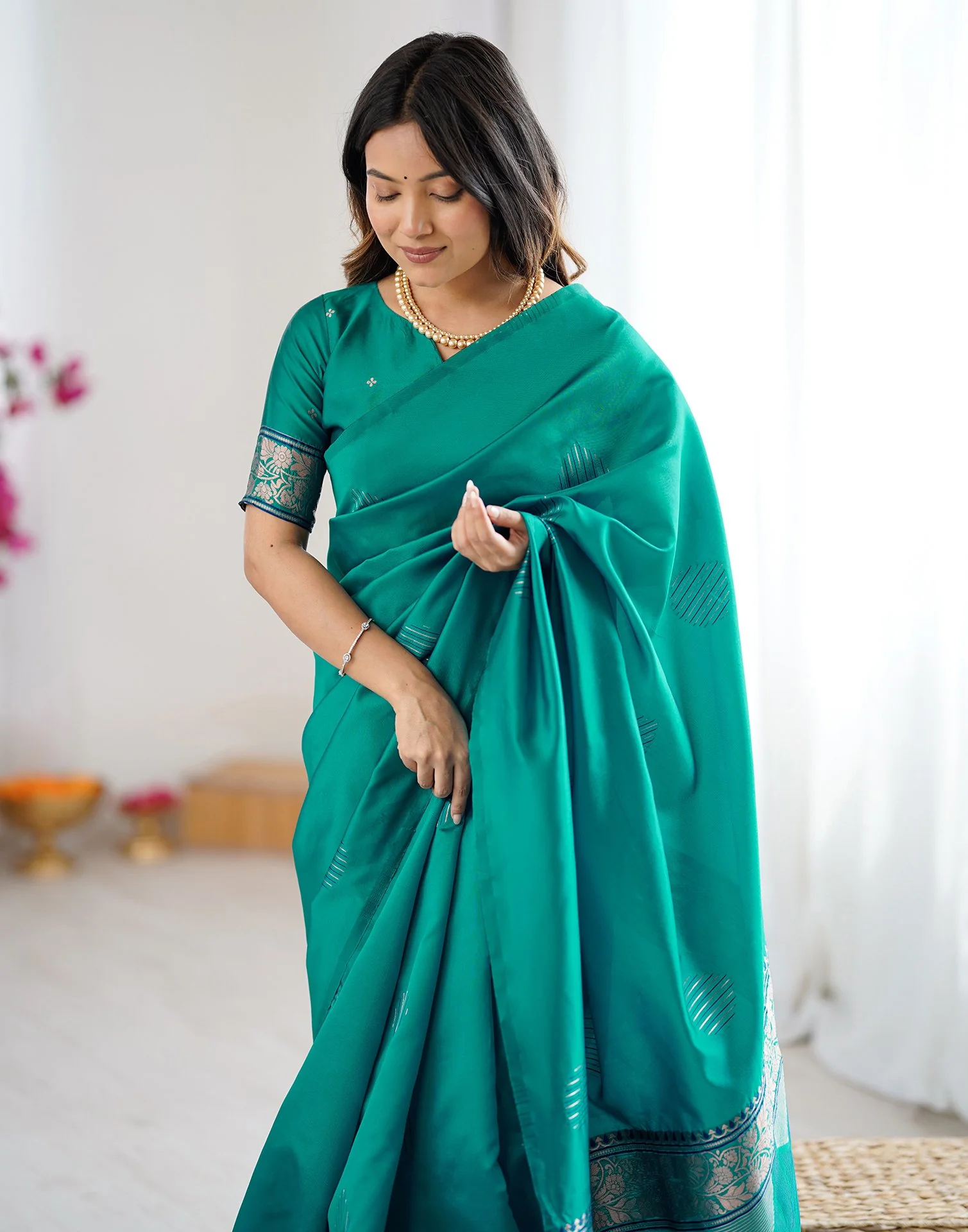 Teal Green Silk Woven Saree - Image 2