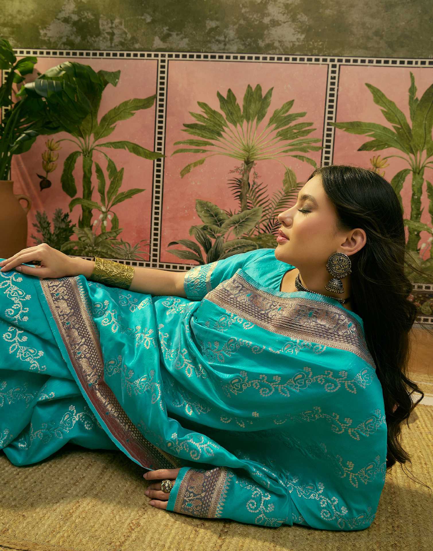 Teal Green Silk Woven Saree - Image 4