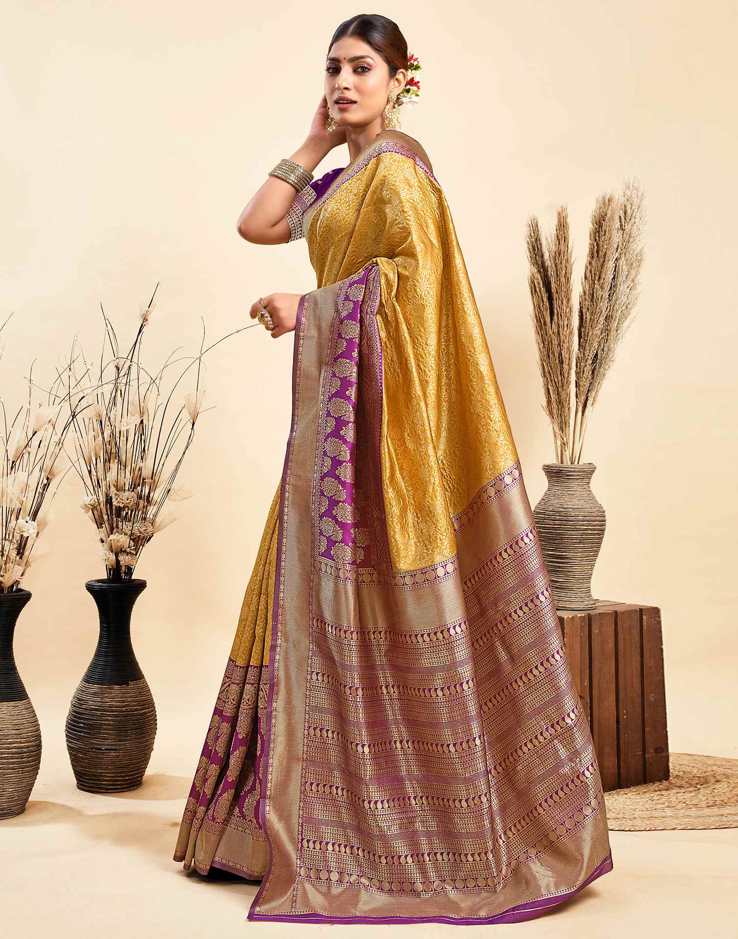 Turmeric Yellow Silk Woven Banarasi Saree - Image 4
