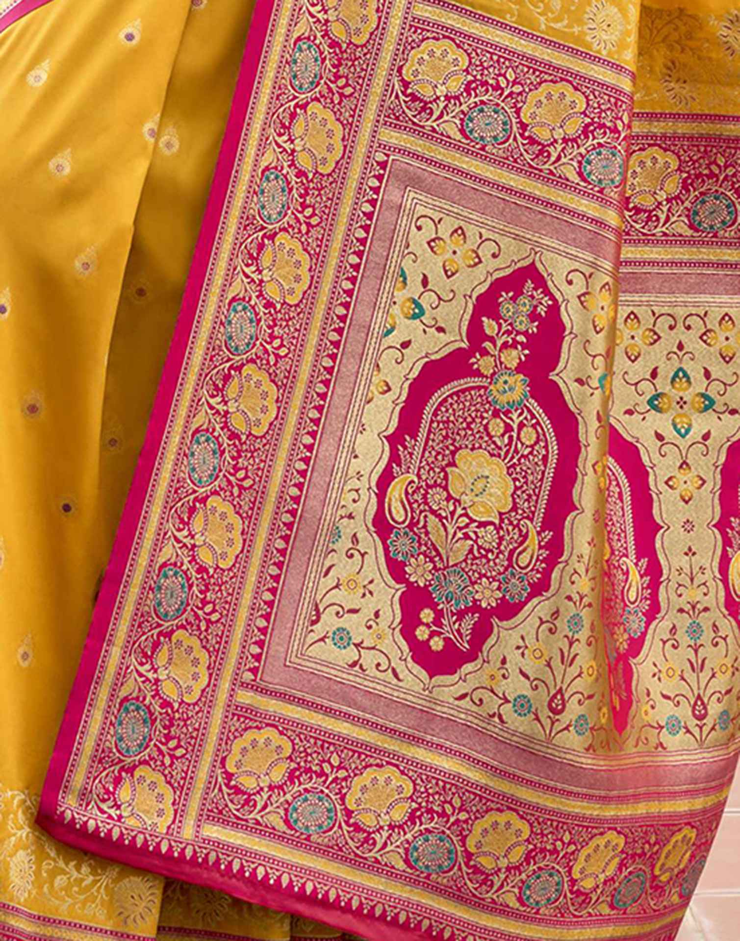Turmeric Yellow Silk Woven Banarasi Saree - Image 6
