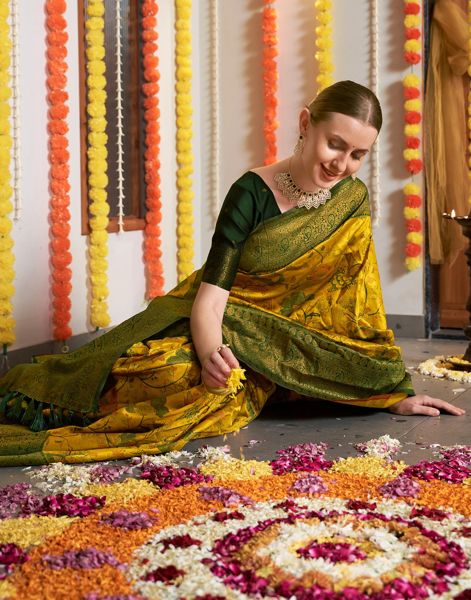 Turmeric Yellow Silk Woven Kanjivaram Saree - Image 4