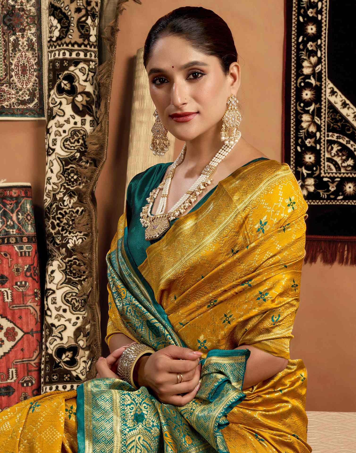 Shweta Tiwari Amber Yellow Banarasi Silk Saree - Image 7