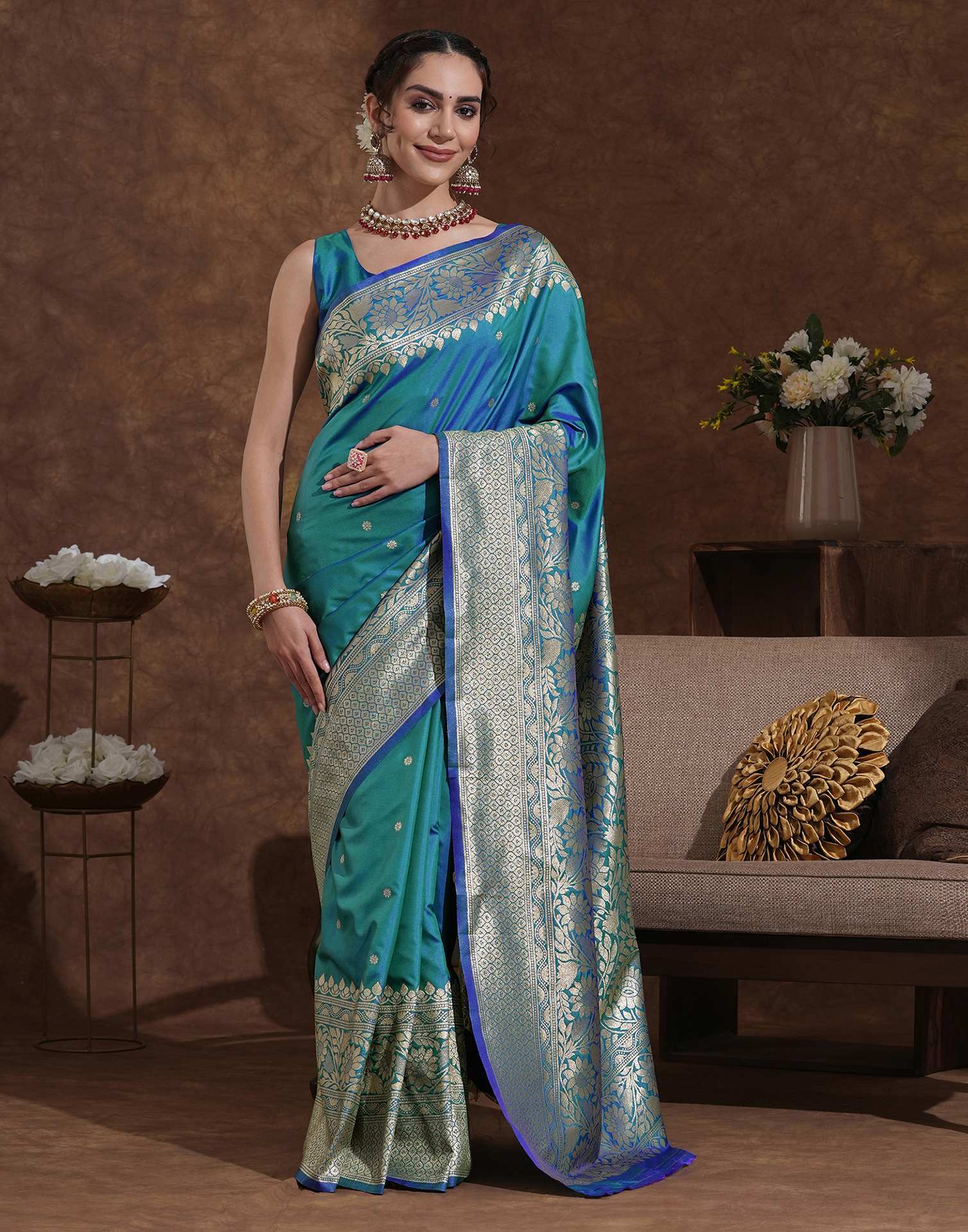 Turquoise Blue Silk Woven Kanjivaram Saree - Image 5