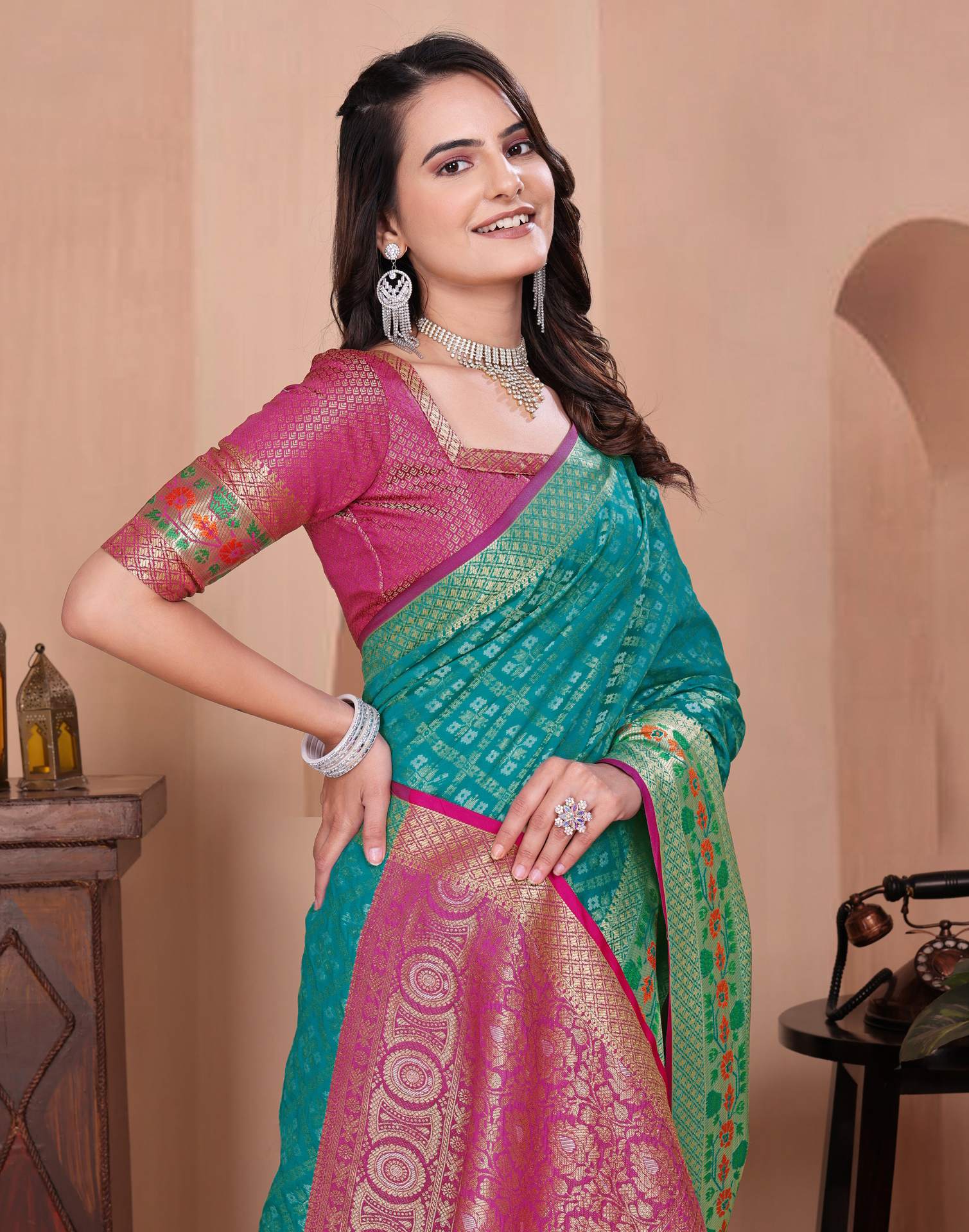 Turquoise Blue Silk Woven Patola Saree - Image 2