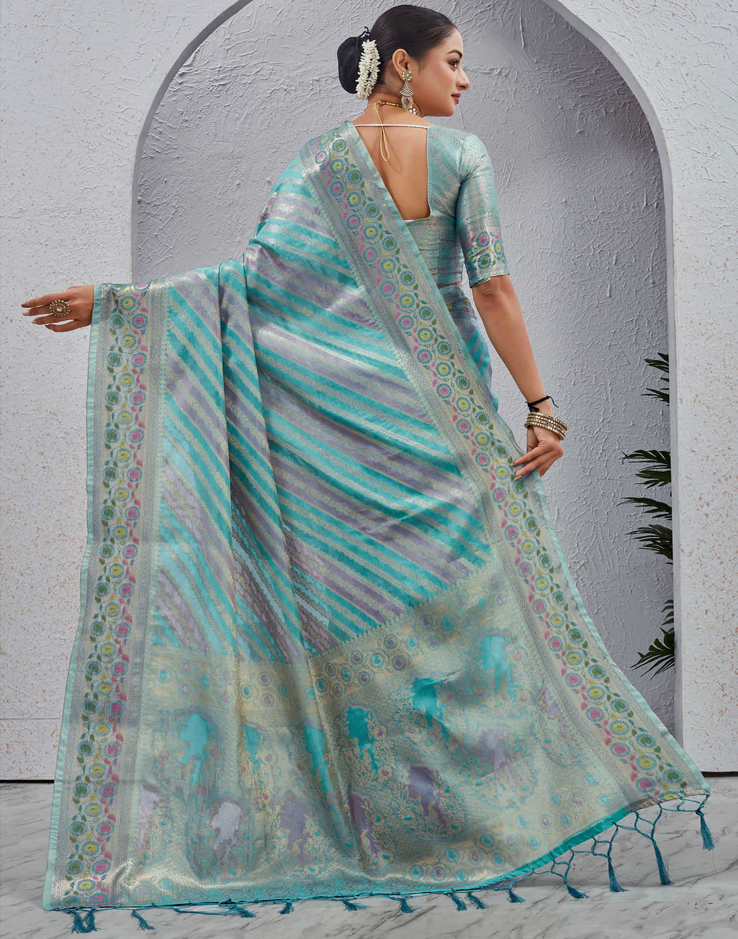Turquoise Silk Woven Banarasi Saree - Image 5