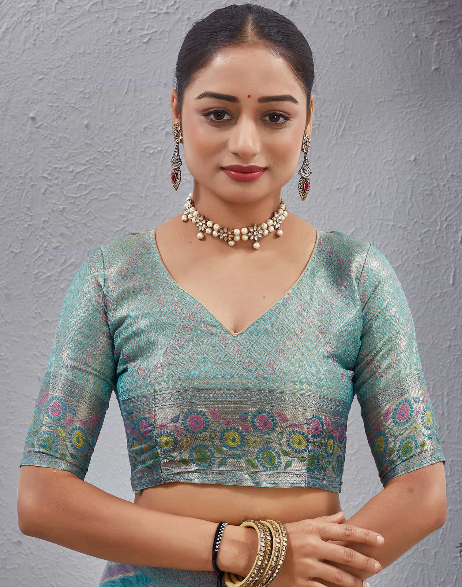 Turquoise Silk Woven Banarasi Saree - Image 8