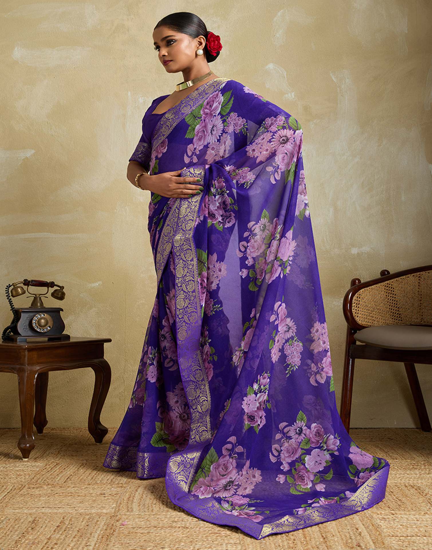 Violet Georgette Floral Printed Saree - Image 4