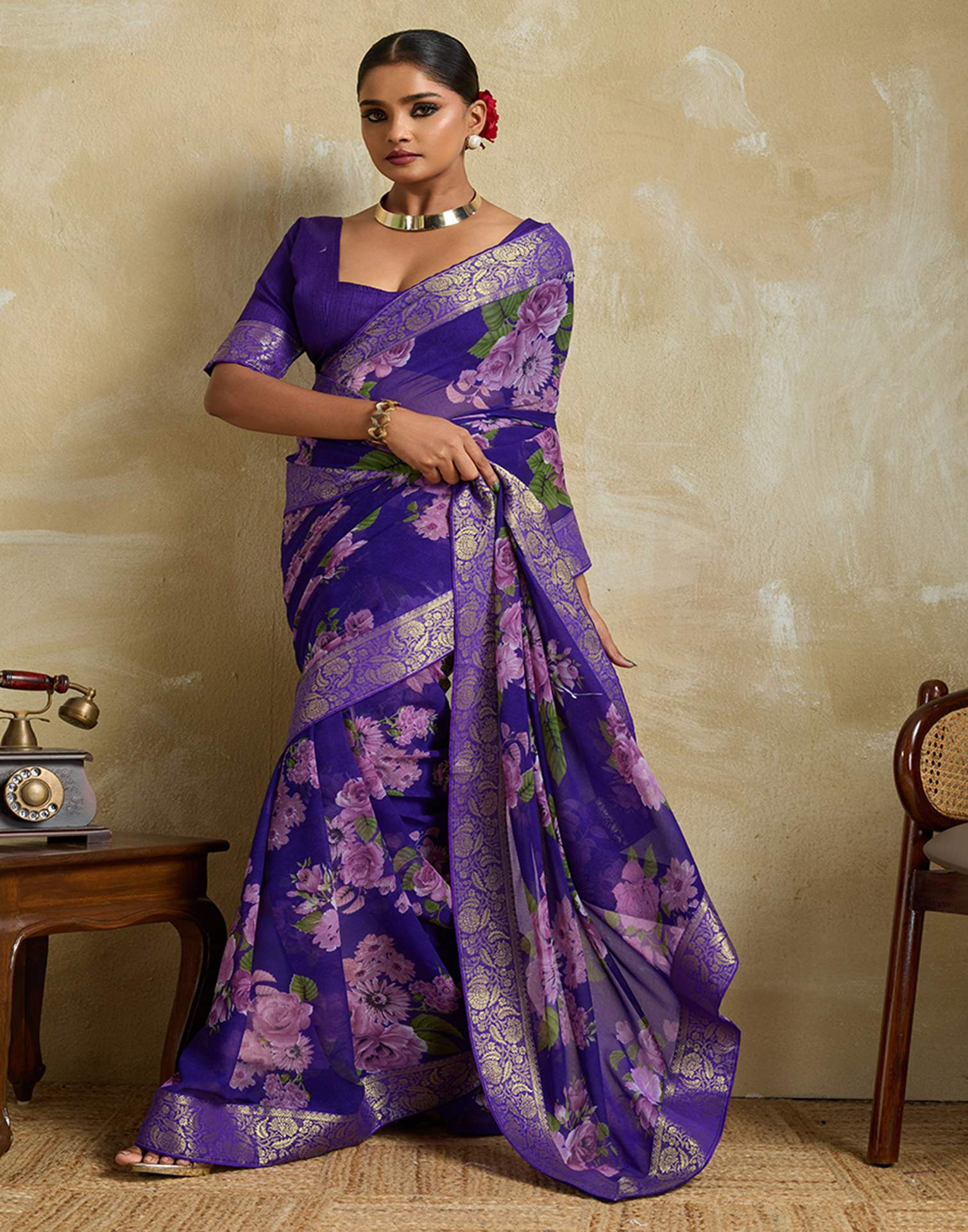 Violet Georgette Floral Printed Saree - Image 5