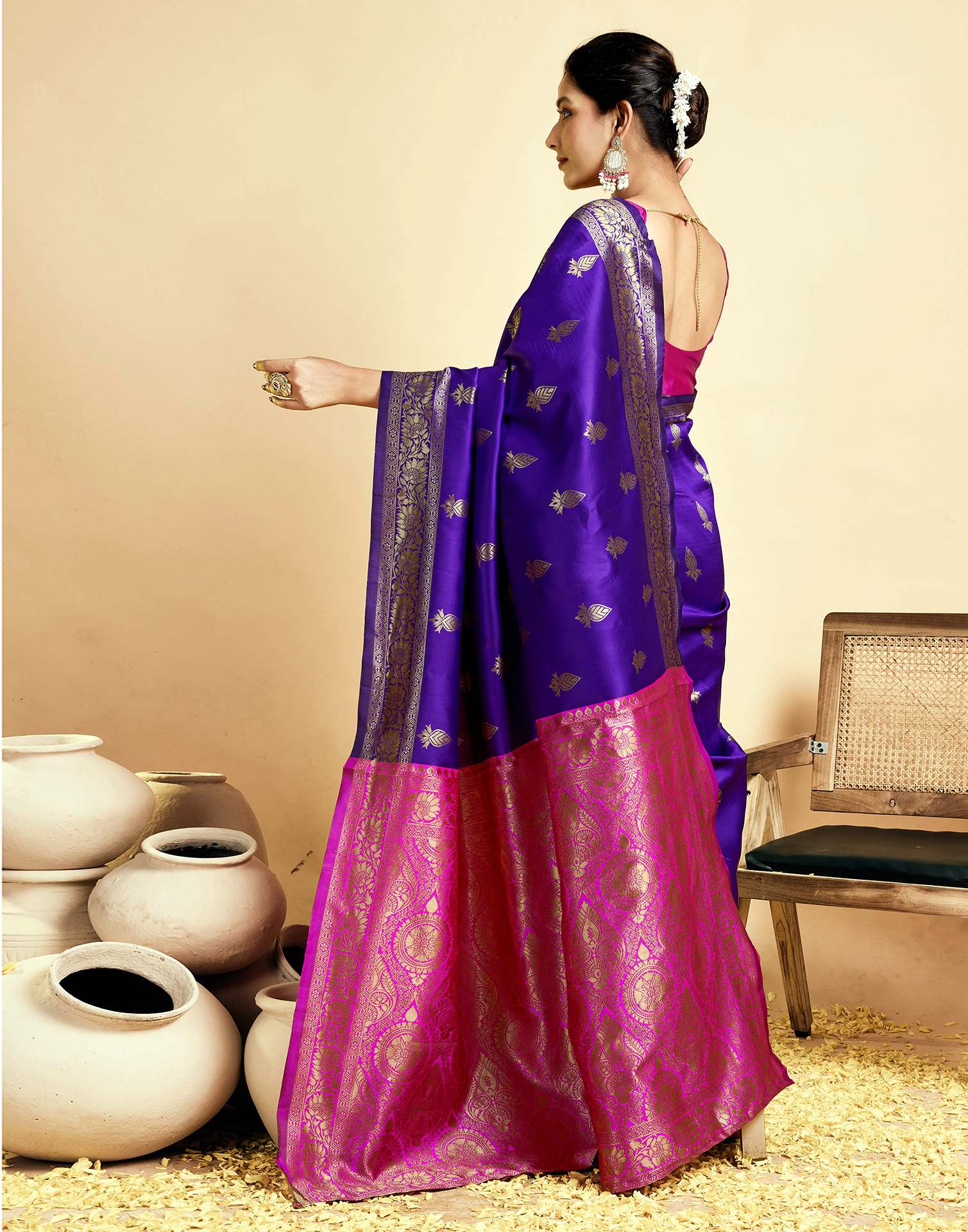 Violet Silk Woven Banarasi Saree - Image 6
