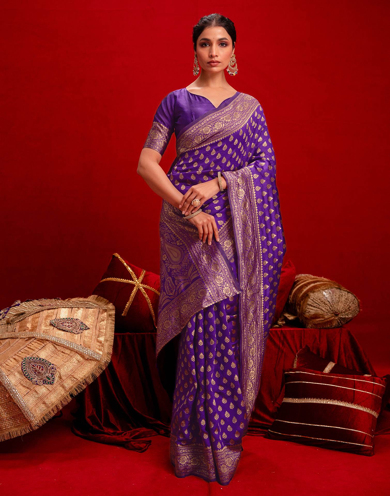 Violet Silk Woven Banarasi Saree - Image 2