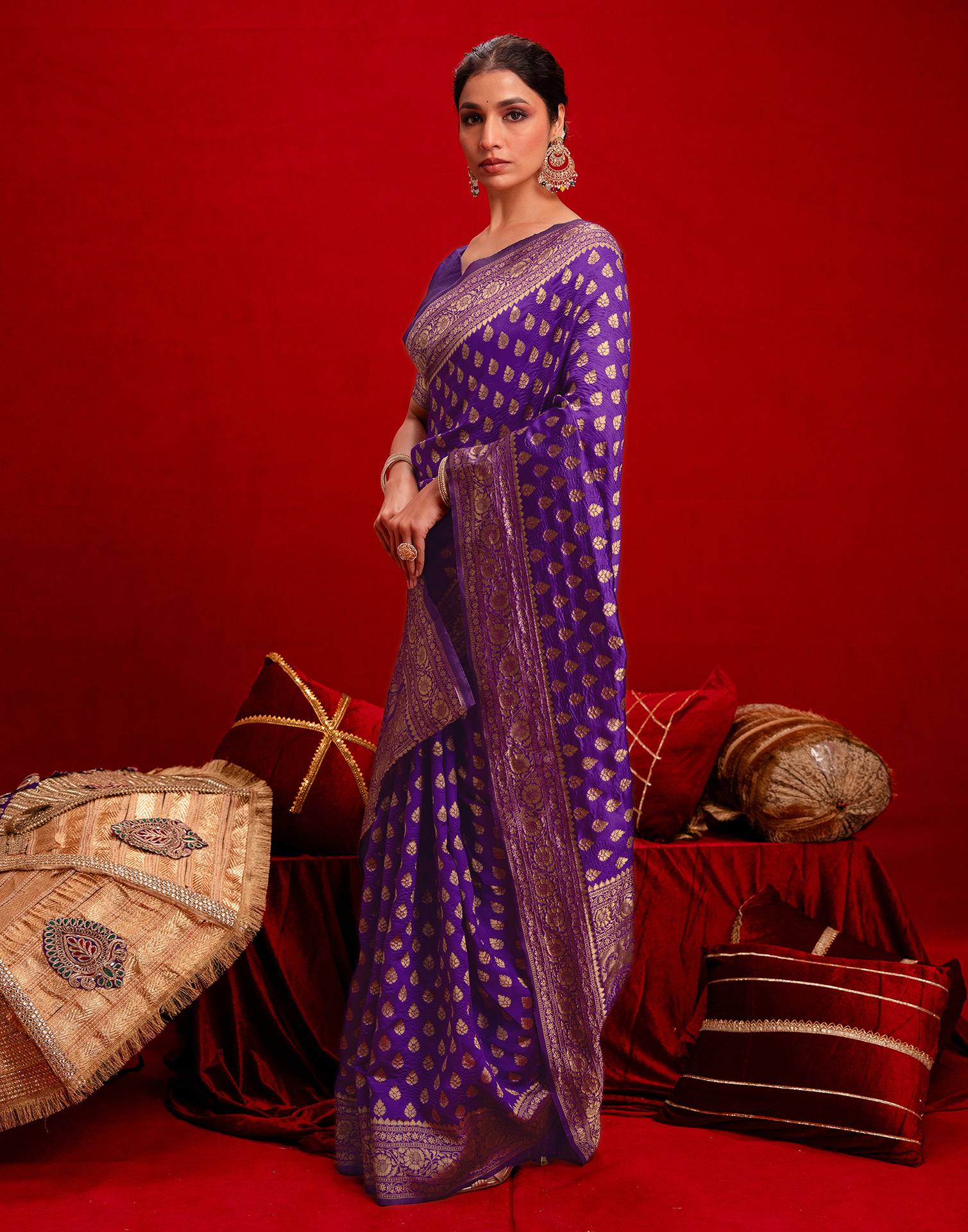 Violet Silk Woven Banarasi Saree - Image 7