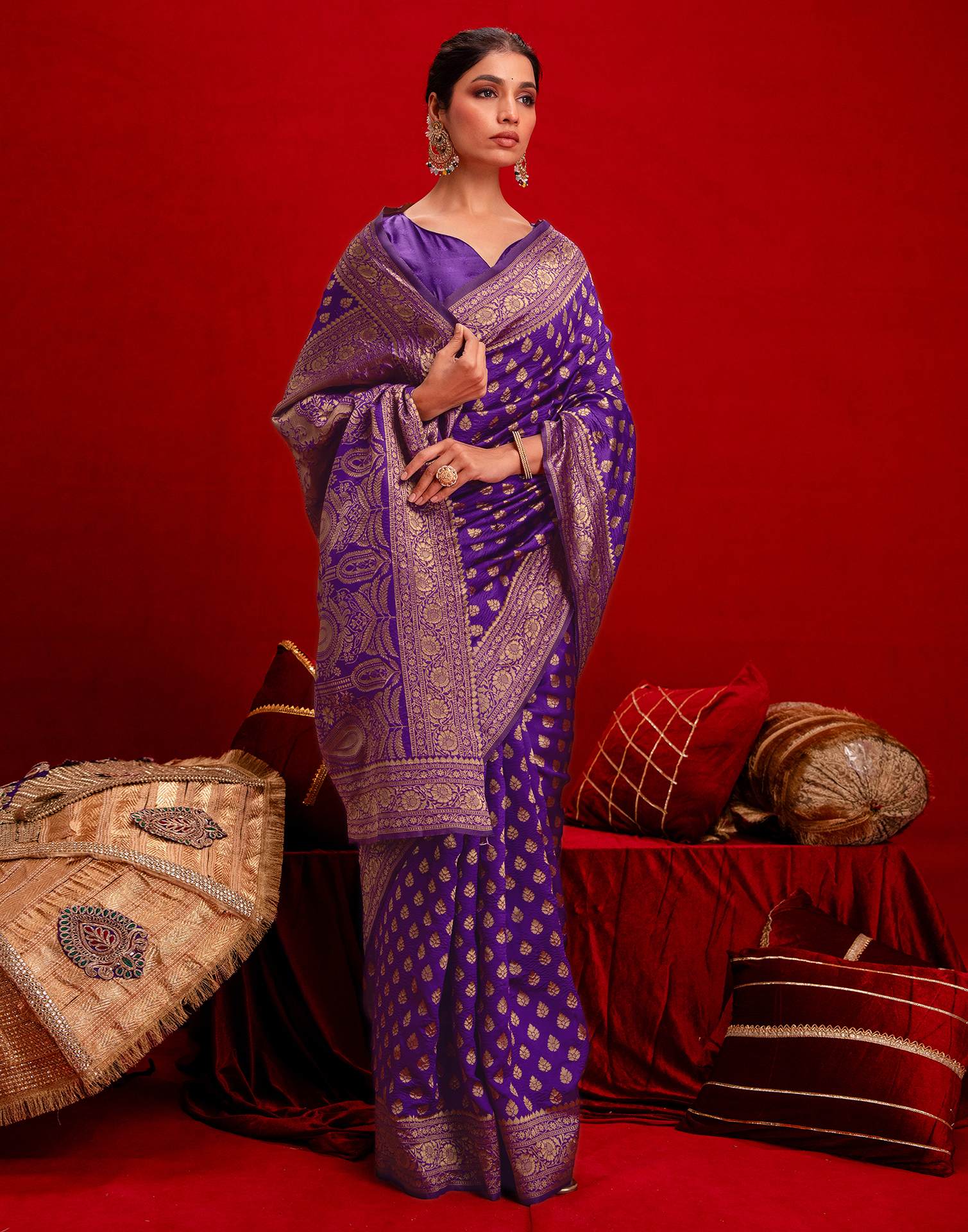 Violet Silk Woven Banarasi Saree - Image 8