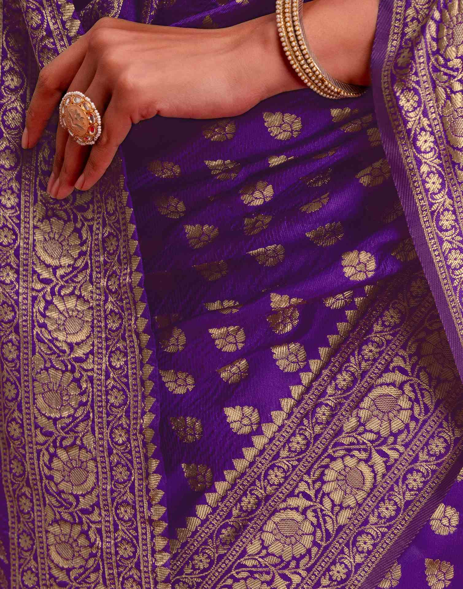 Violet Silk Woven Banarasi Saree - Image 9