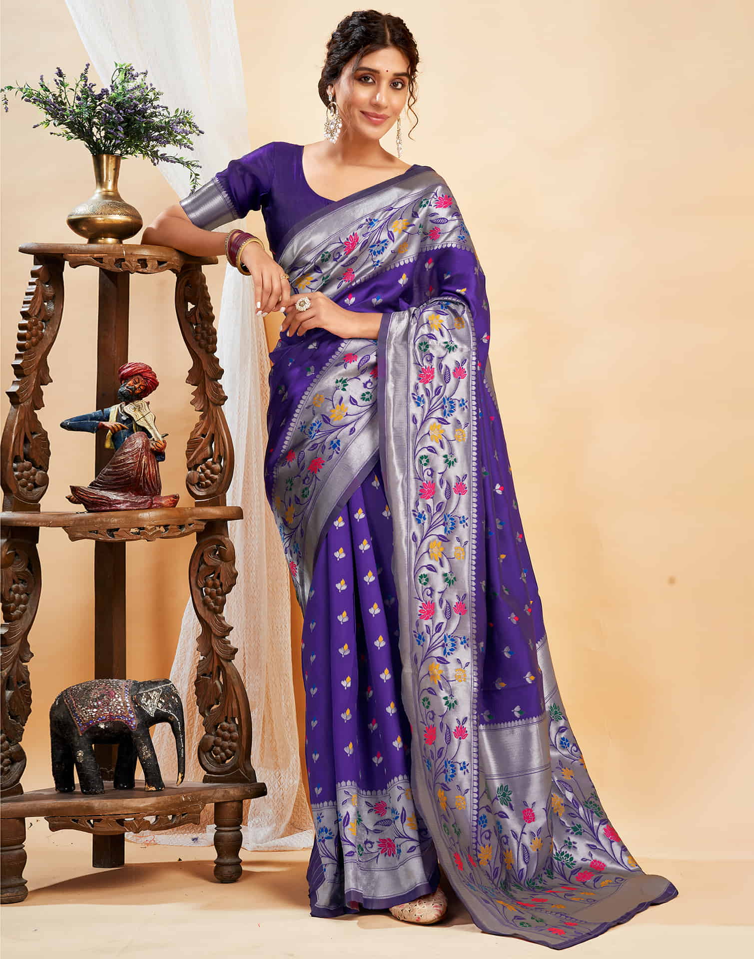 Violet Silk Woven Paithani Saree - Image 7