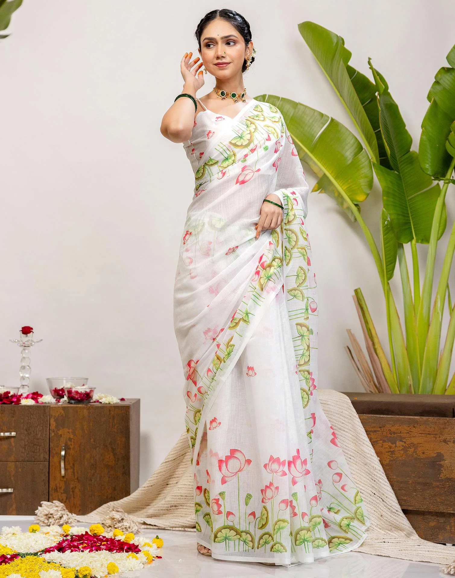 White Cotton Floral Printed Saree - Image 6