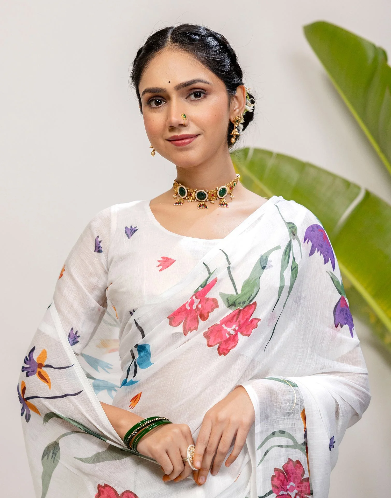 White Cotton Floral Printed Saree - Image 4