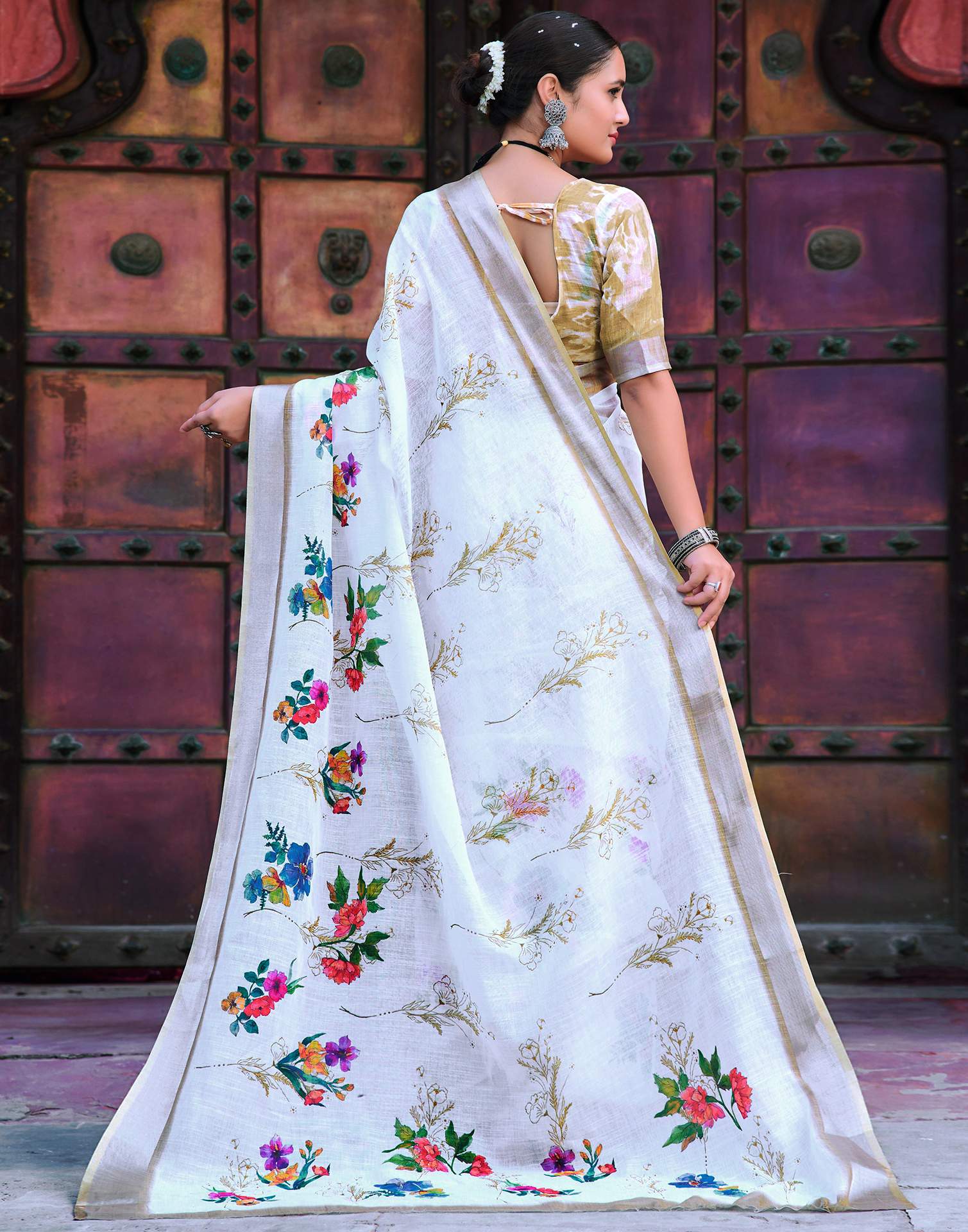 White Cotton Linen Printed Saree - Image 6