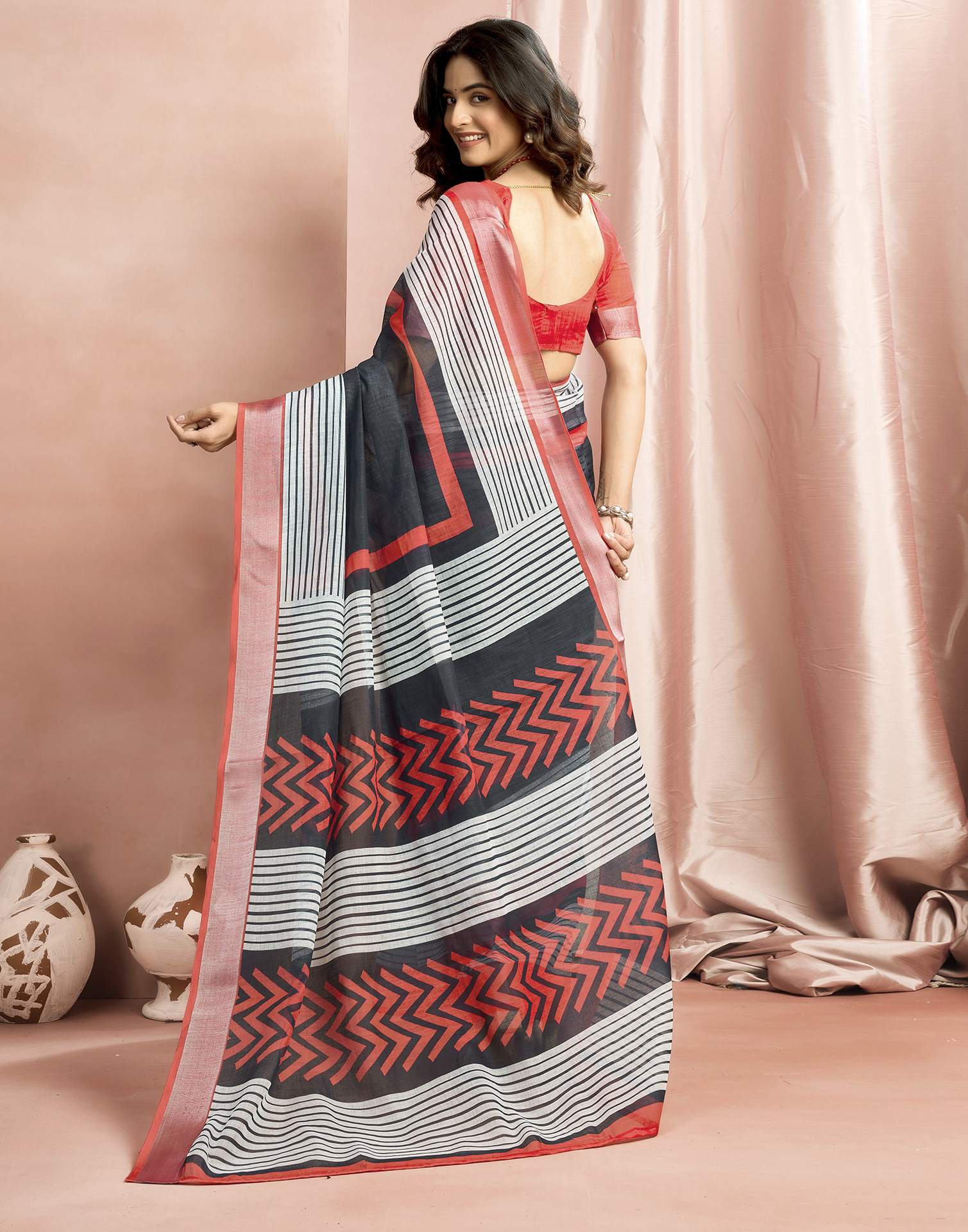 White Cotton Linen Printed Saree - Image 6