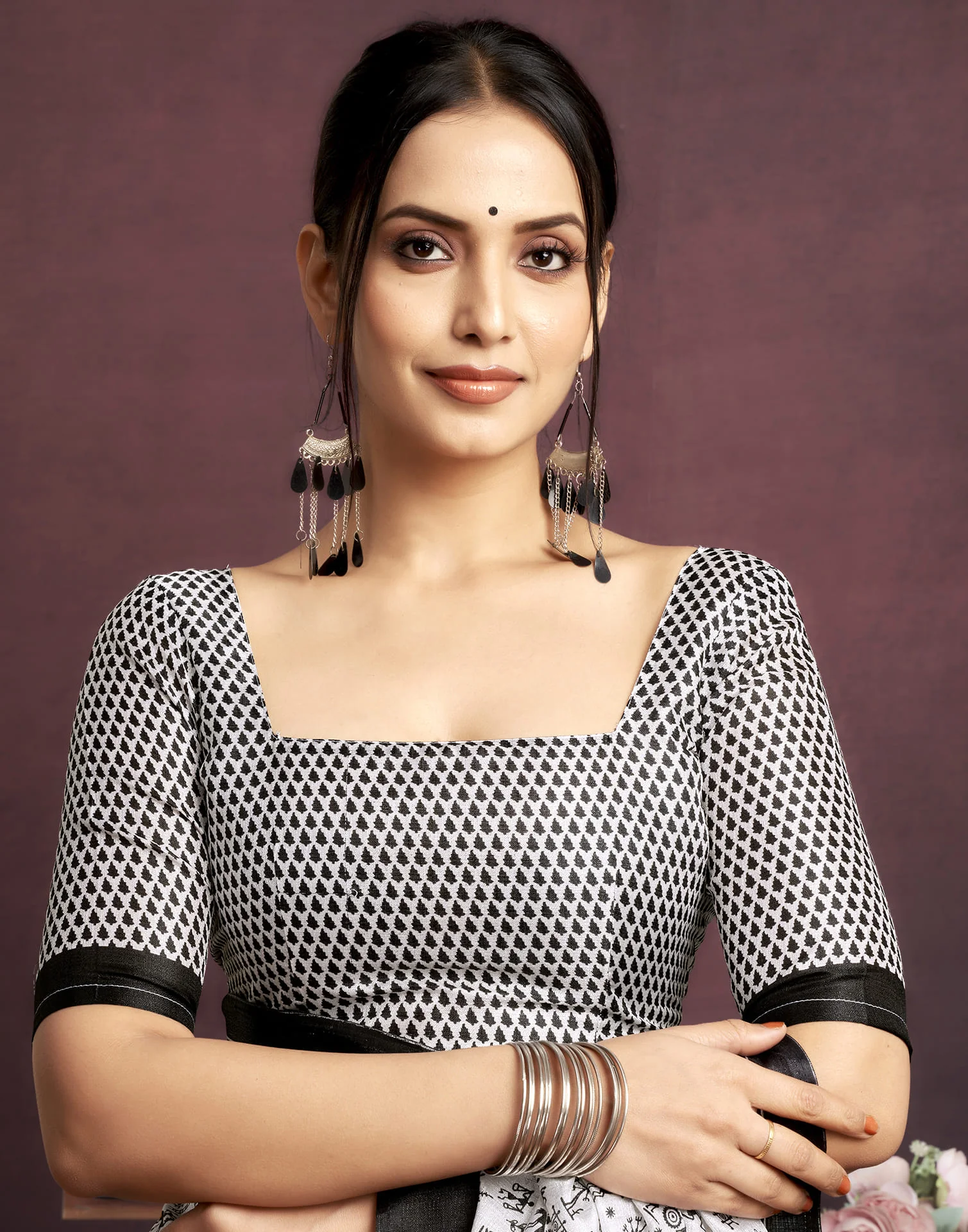 White Cotton Blend Printed Saree - Image 10