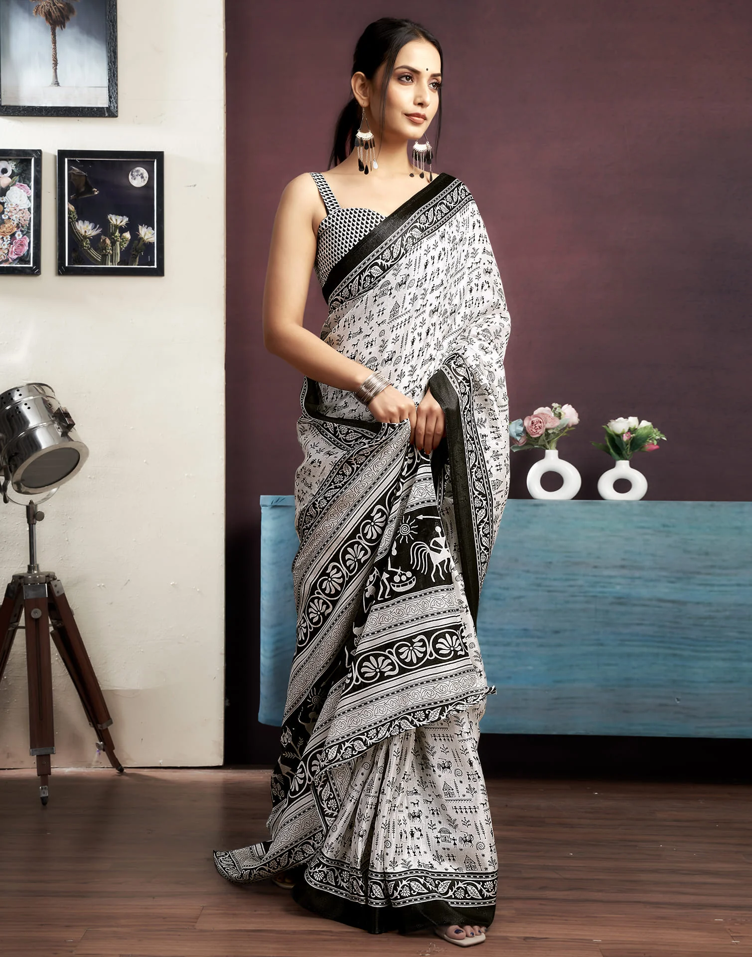 White Cotton Blend Printed Saree - Image 6