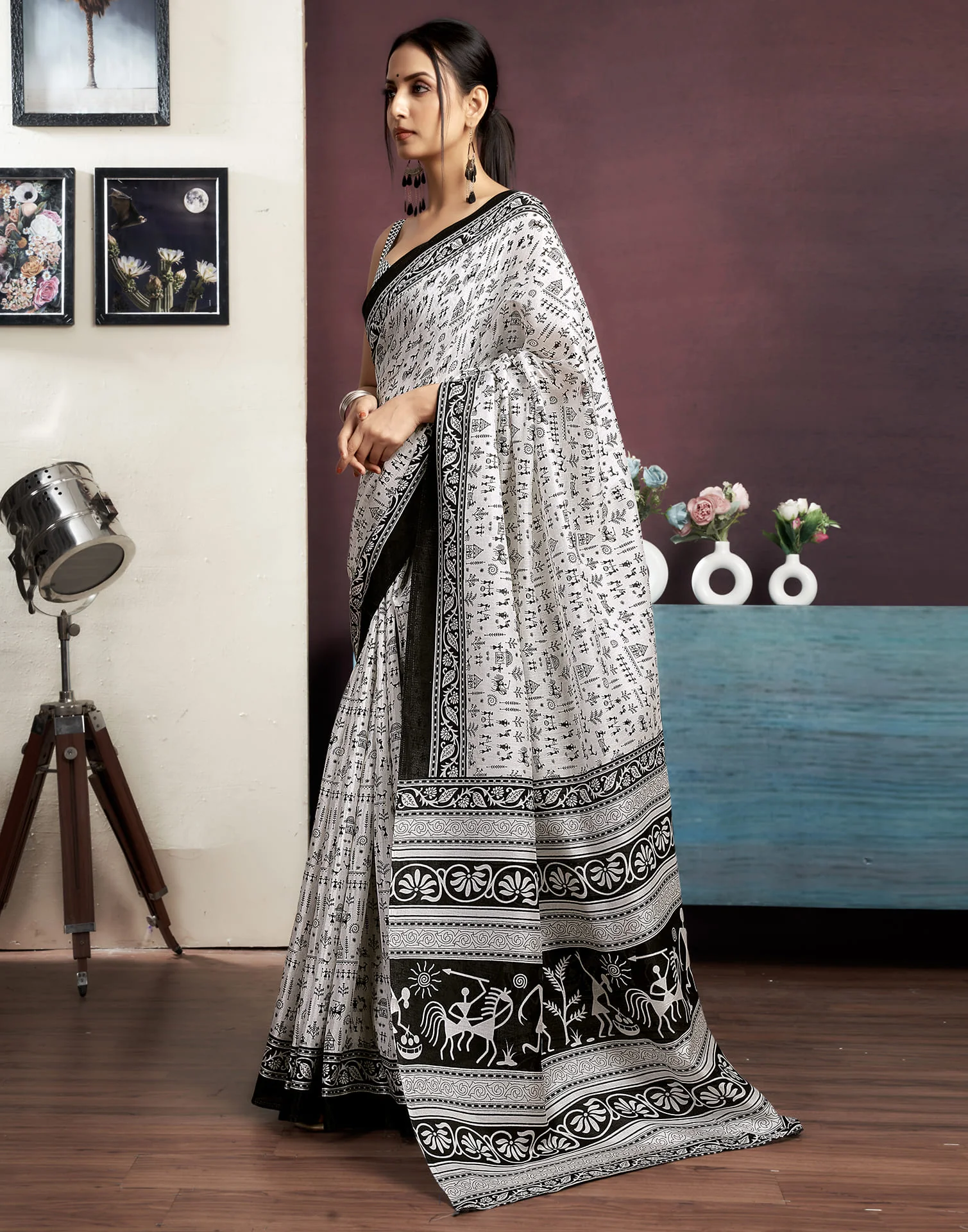White Cotton Blend Printed Saree - Image 7