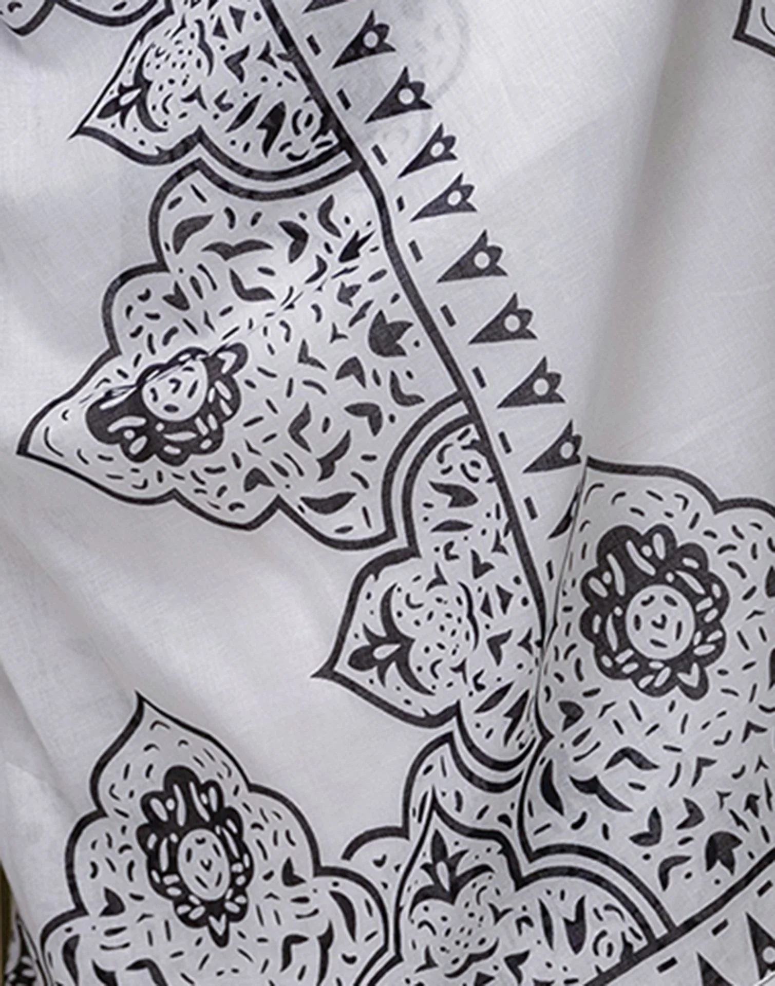 White Cotton Printed Saree - Image 11