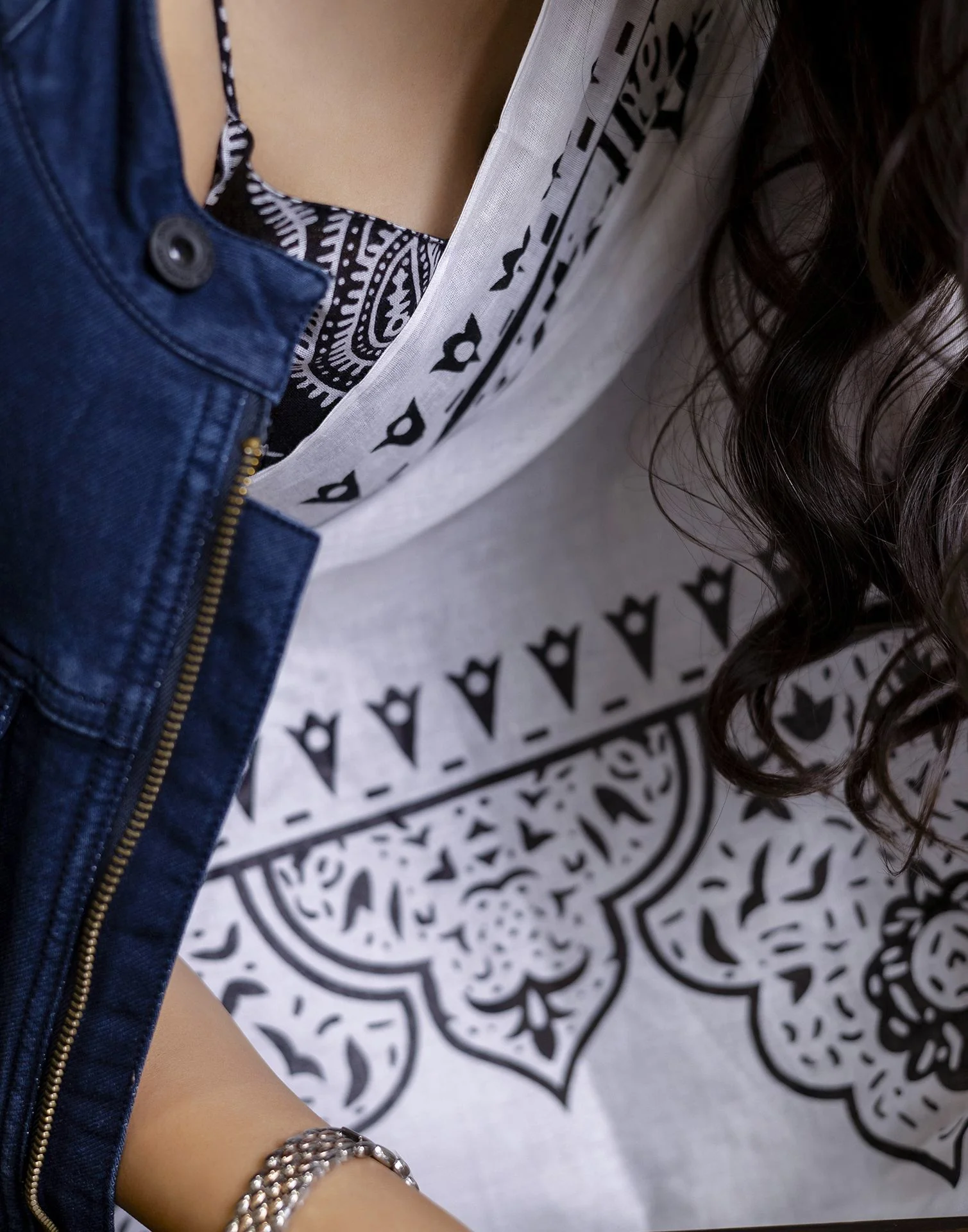 White Cotton Printed Saree - Image 9