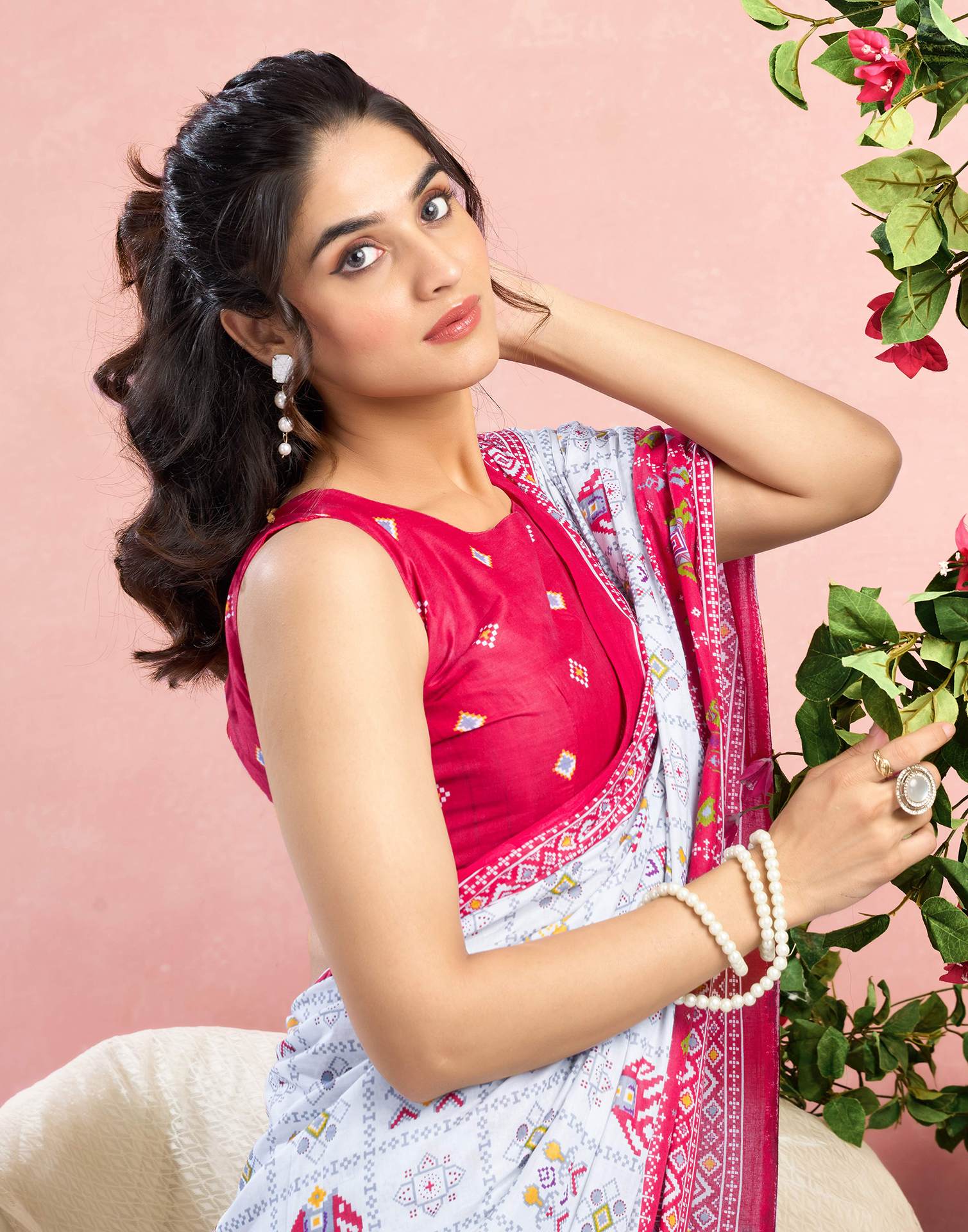 White Cotton Printed Saree - Image 2