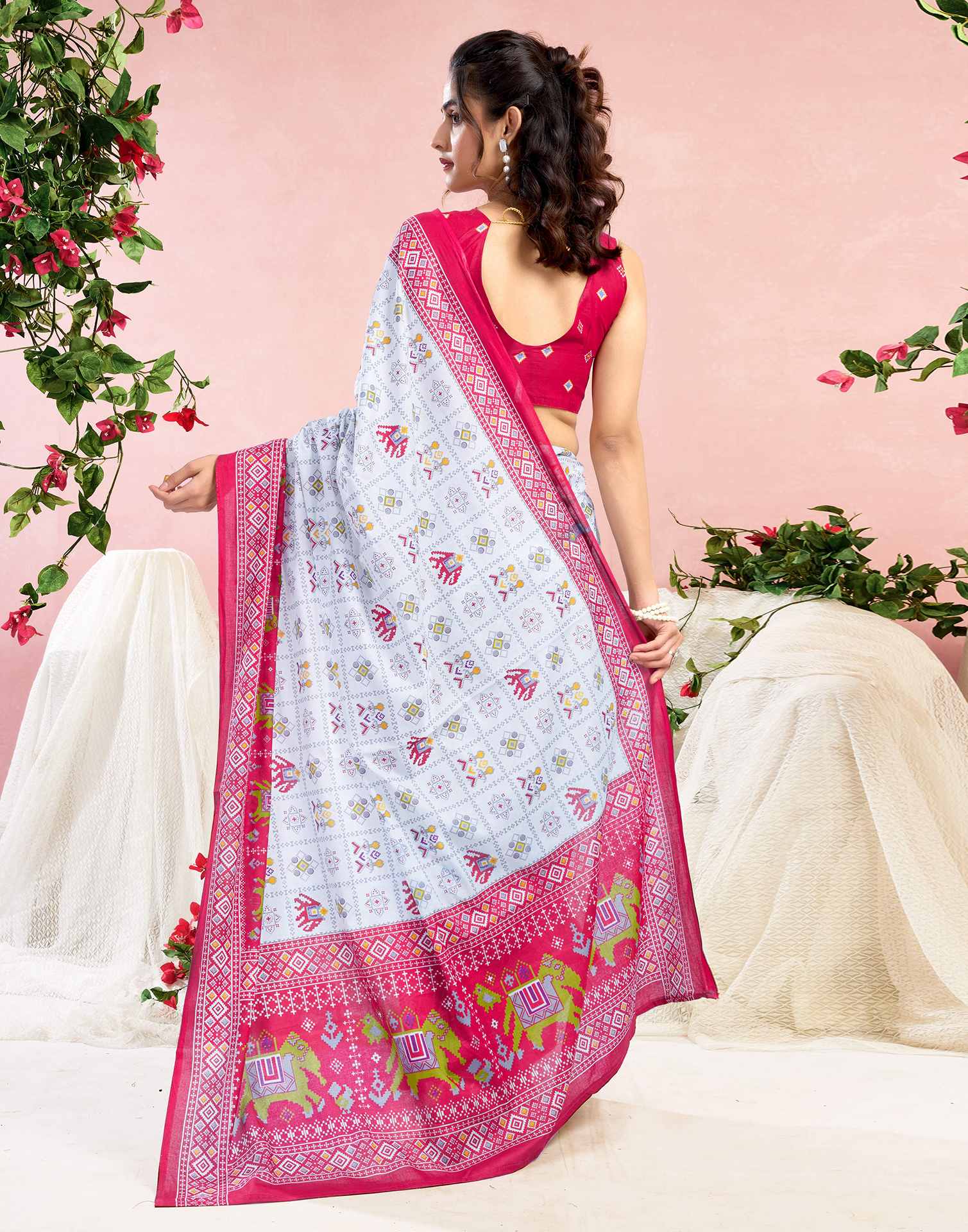 White Cotton Printed Saree - Image 6