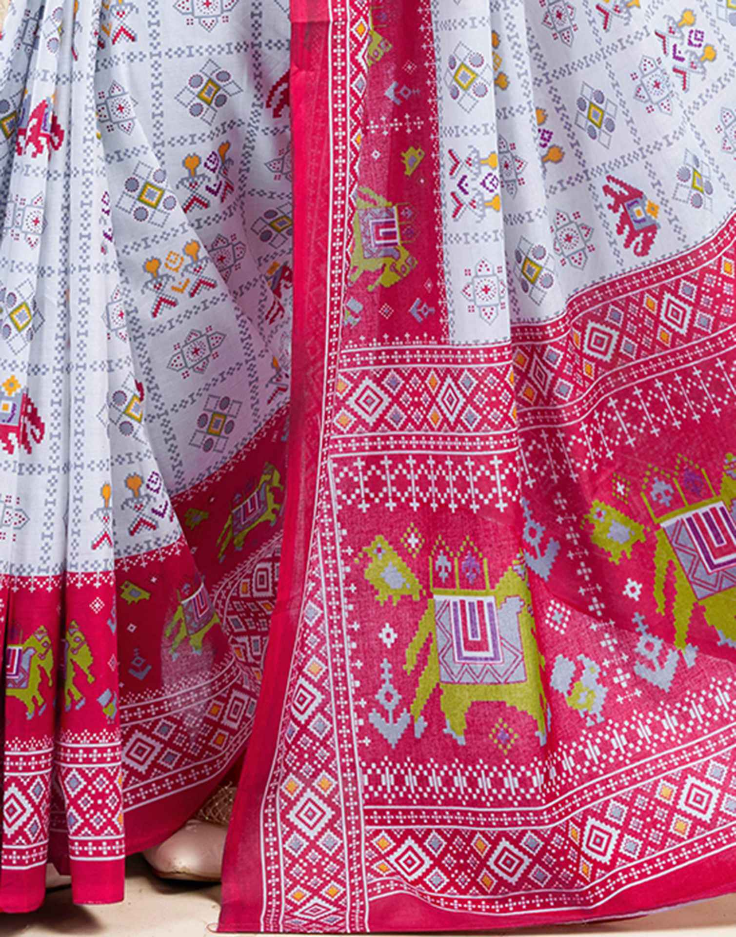 White Cotton Printed Saree - Image 8