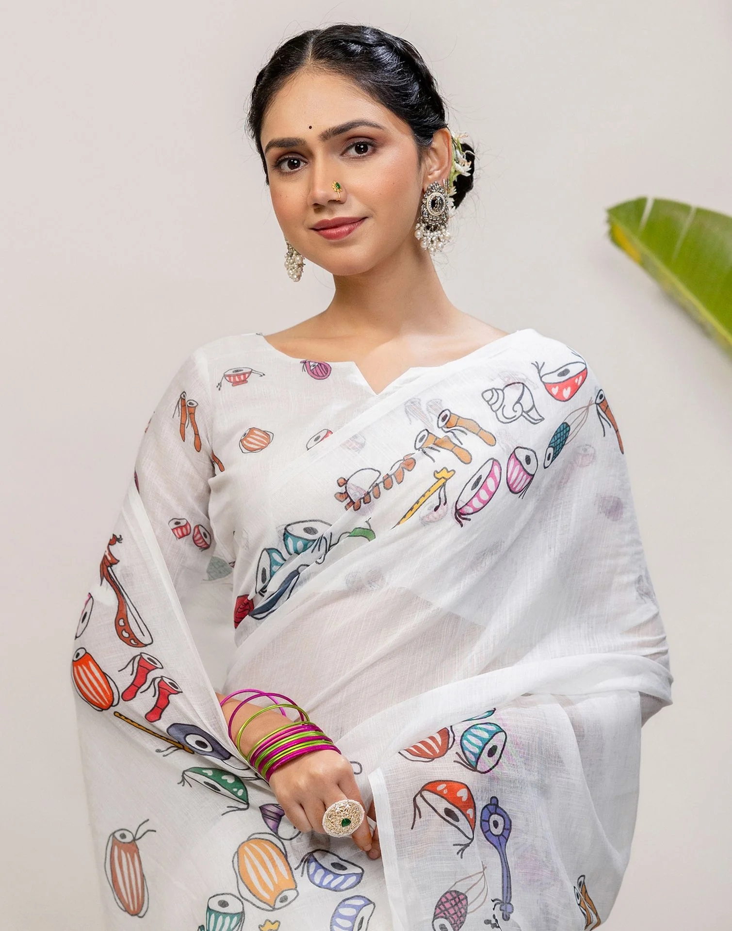 White Cotton Printed Saree - Image 2
