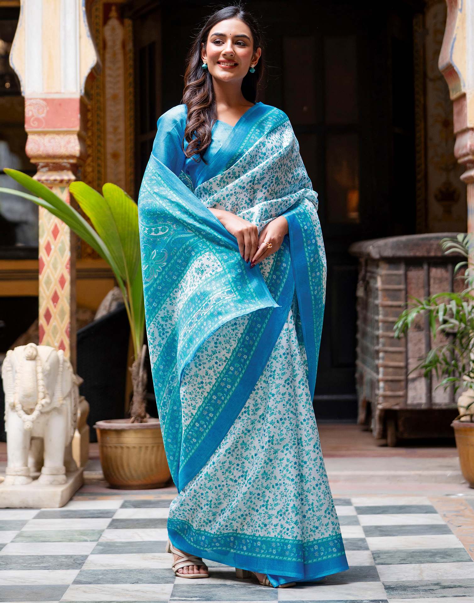 White Khadi Printed Saree - Image 5