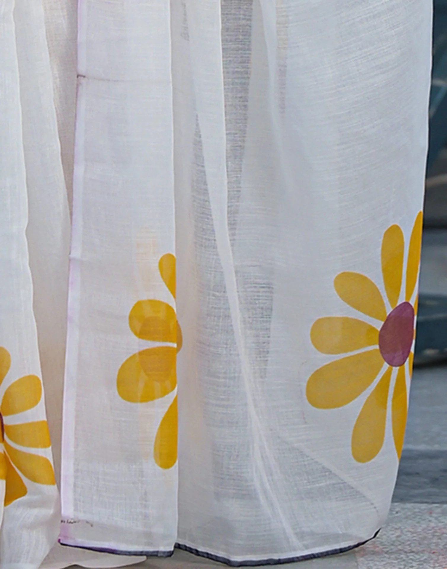 White Linen Floral Printed Saree - Image 13