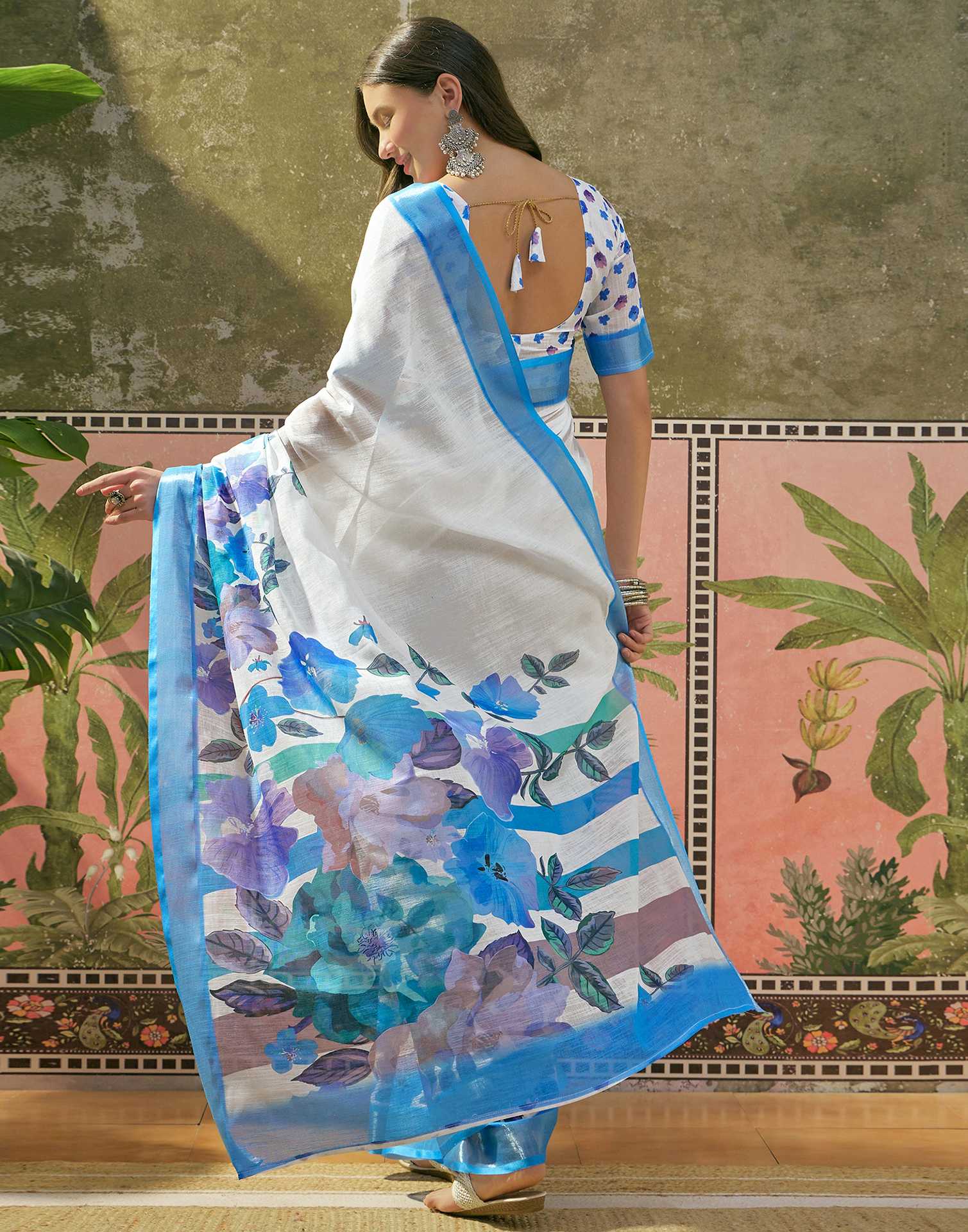 White Linen Floral Printed Saree - Image 6