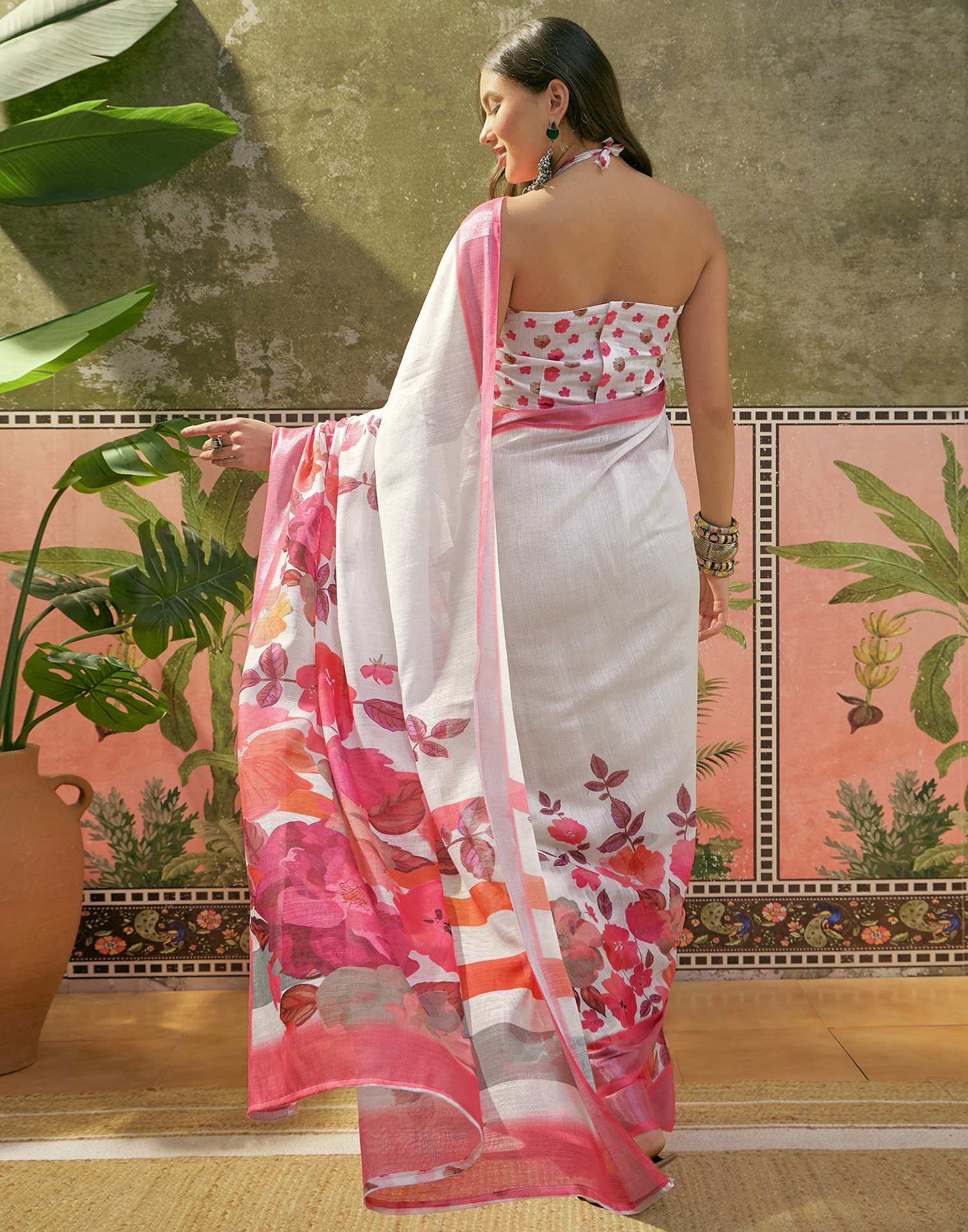 White Linen Floral Printed Saree - Image 6