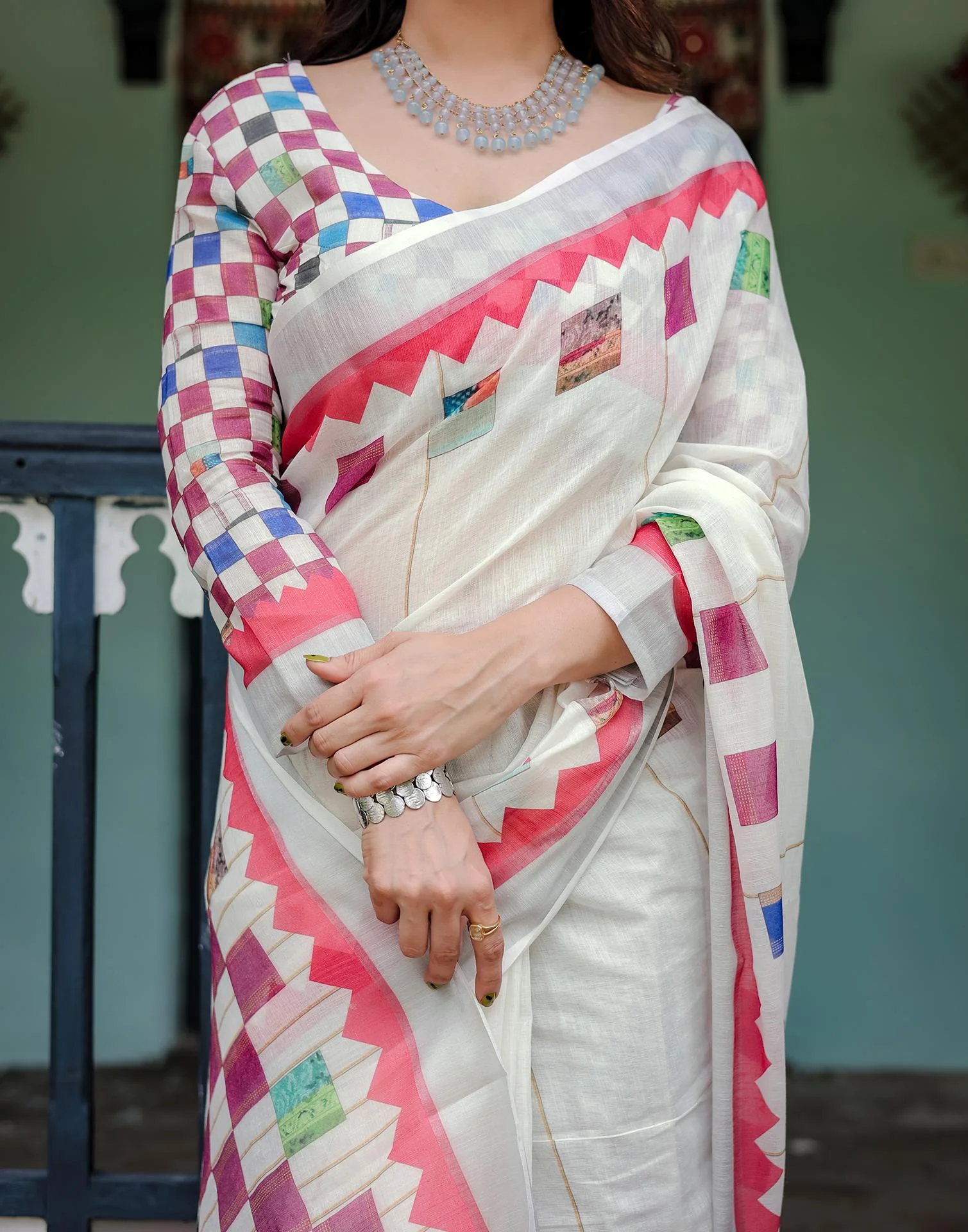 White Linen Printed Saree - Image 6