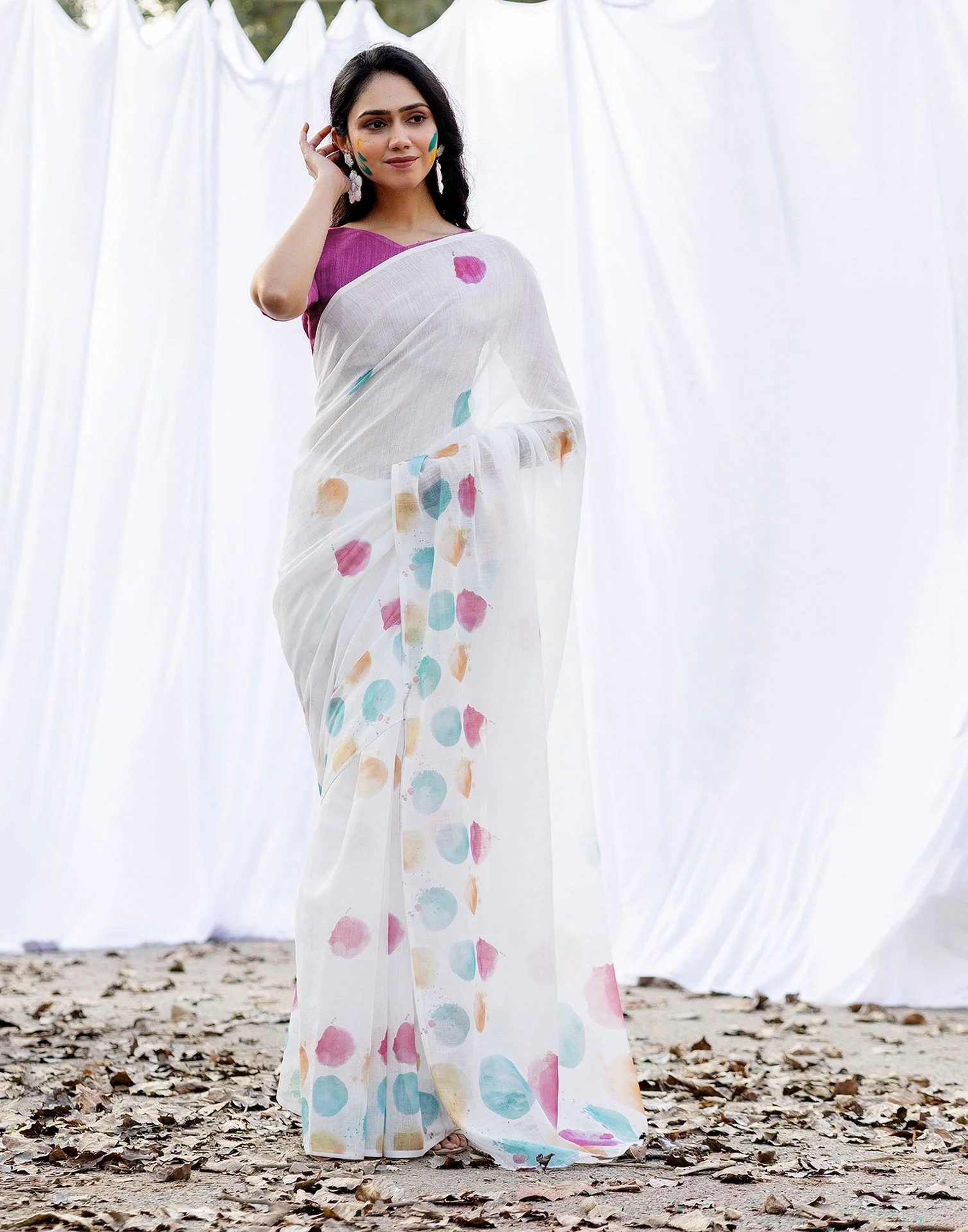 White Linen Printed Saree - Image 4
