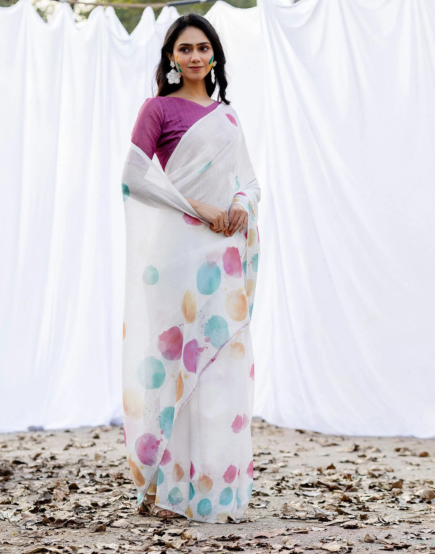 White Linen Printed Saree - Image 5